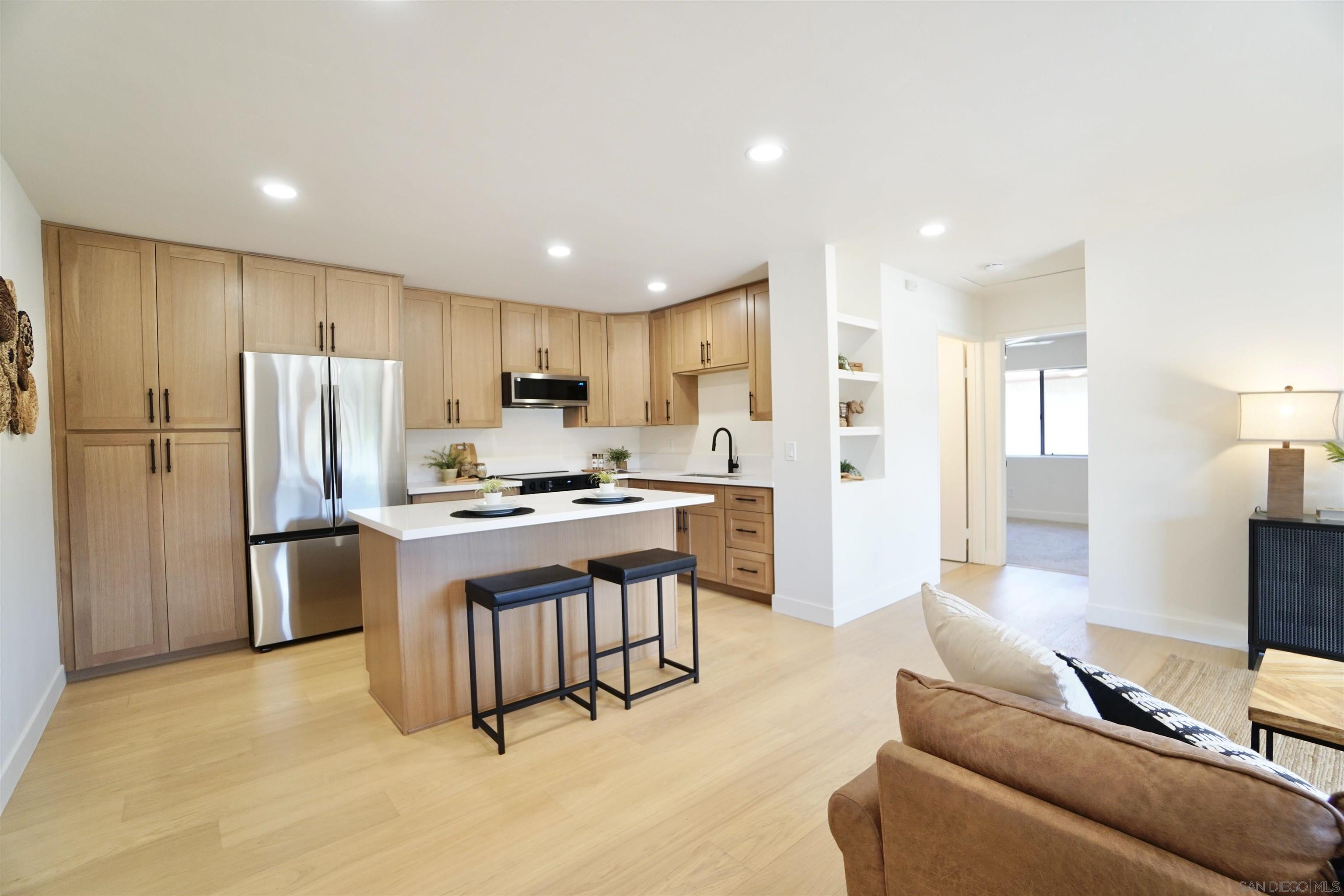 Detail Gallery Image 5 of 27 For 6358  Rancho Mission Road  612, San Diego,  CA 92108 - 2 Beds | 1 Baths