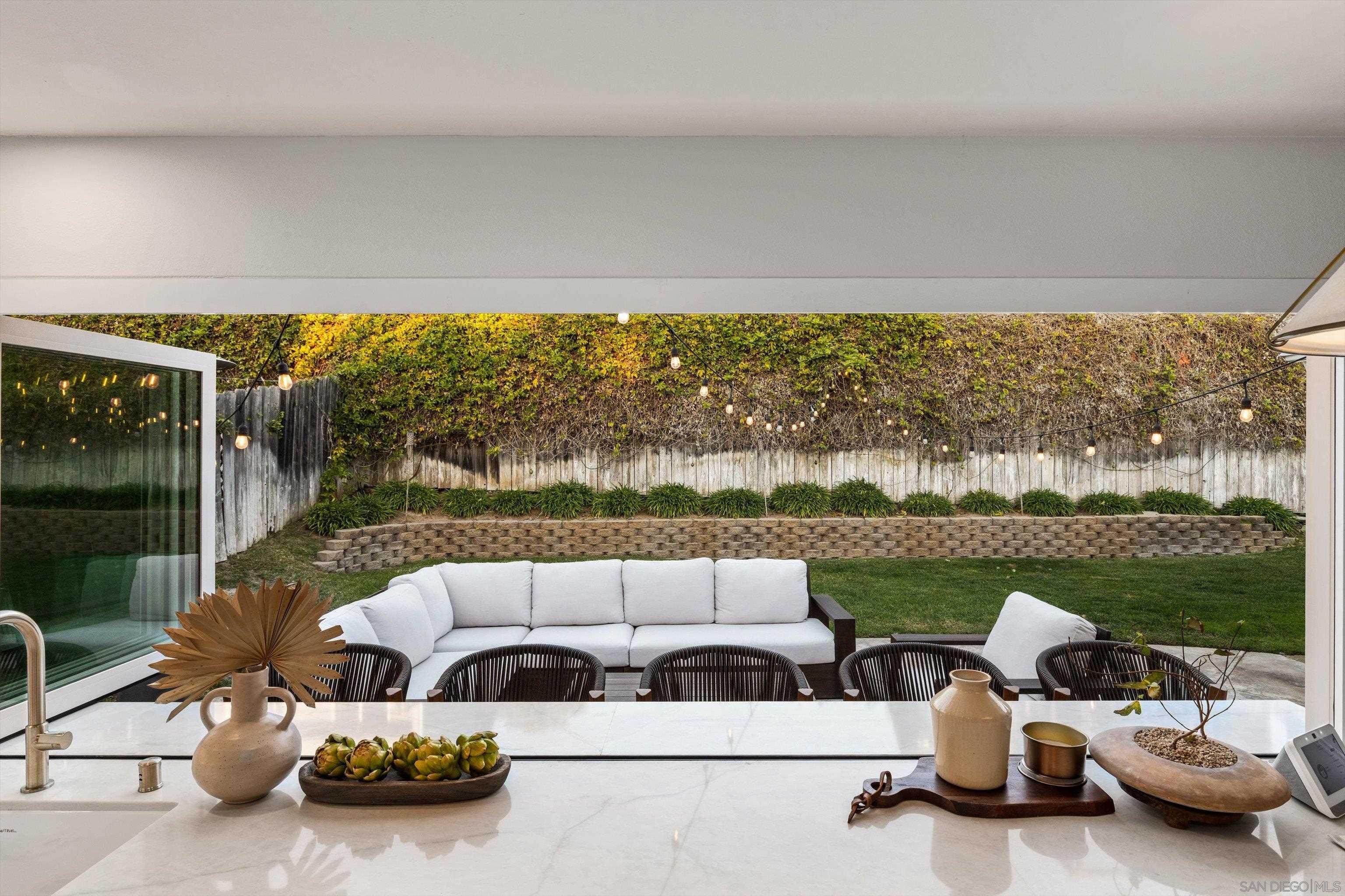 Detail Gallery Image 12 of 45 For 1714  Hicks St, Oceanside,  CA 92054 - 3 Beds | 2 Baths