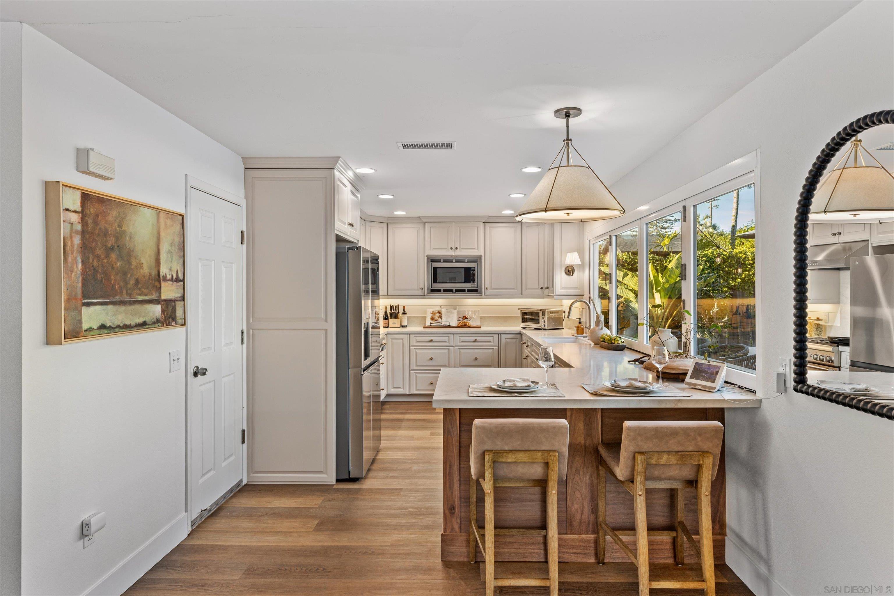 Detail Gallery Image 9 of 45 For 1714  Hicks St, Oceanside,  CA 92054 - 3 Beds | 2 Baths