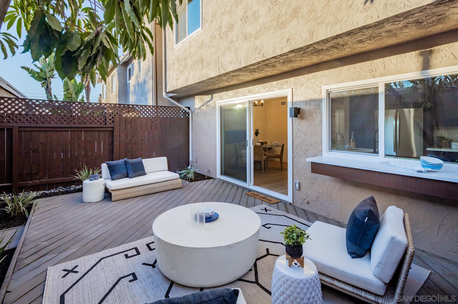 Detail Gallery Image 14 of 21 For 1986  Azure Way, Encinitas,  CA 92024 - 3 Beds | 2/1 Baths