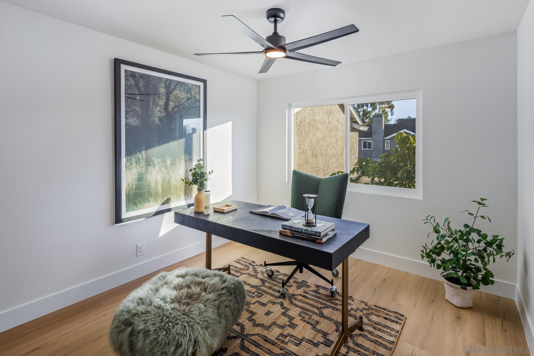 Detail Gallery Image 19 of 21 For 1986  Azure Way, Encinitas,  CA 92024 - 3 Beds | 2/1 Baths