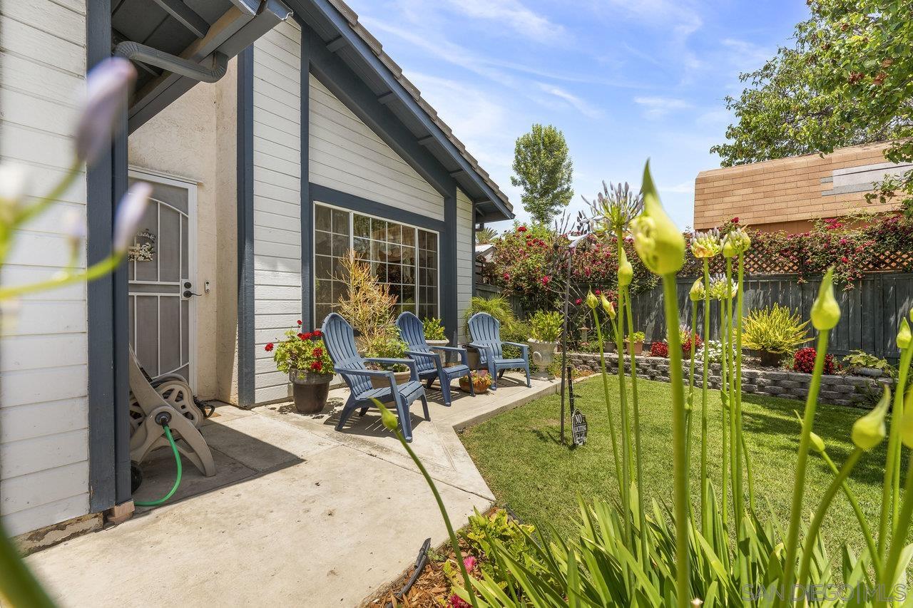 Detail Gallery Image 2 of 36 For 9942  Theresa Ln, Santee,  CA 92071 - 3 Beds | 2 Baths