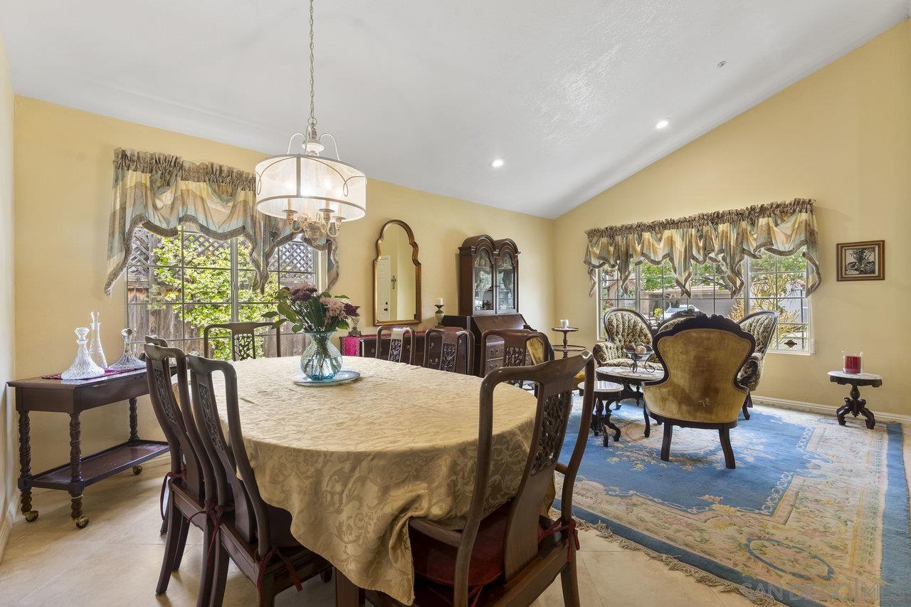 Detail Gallery Image 7 of 36 For 9942  Theresa Ln, Santee,  CA 92071 - 3 Beds | 2 Baths