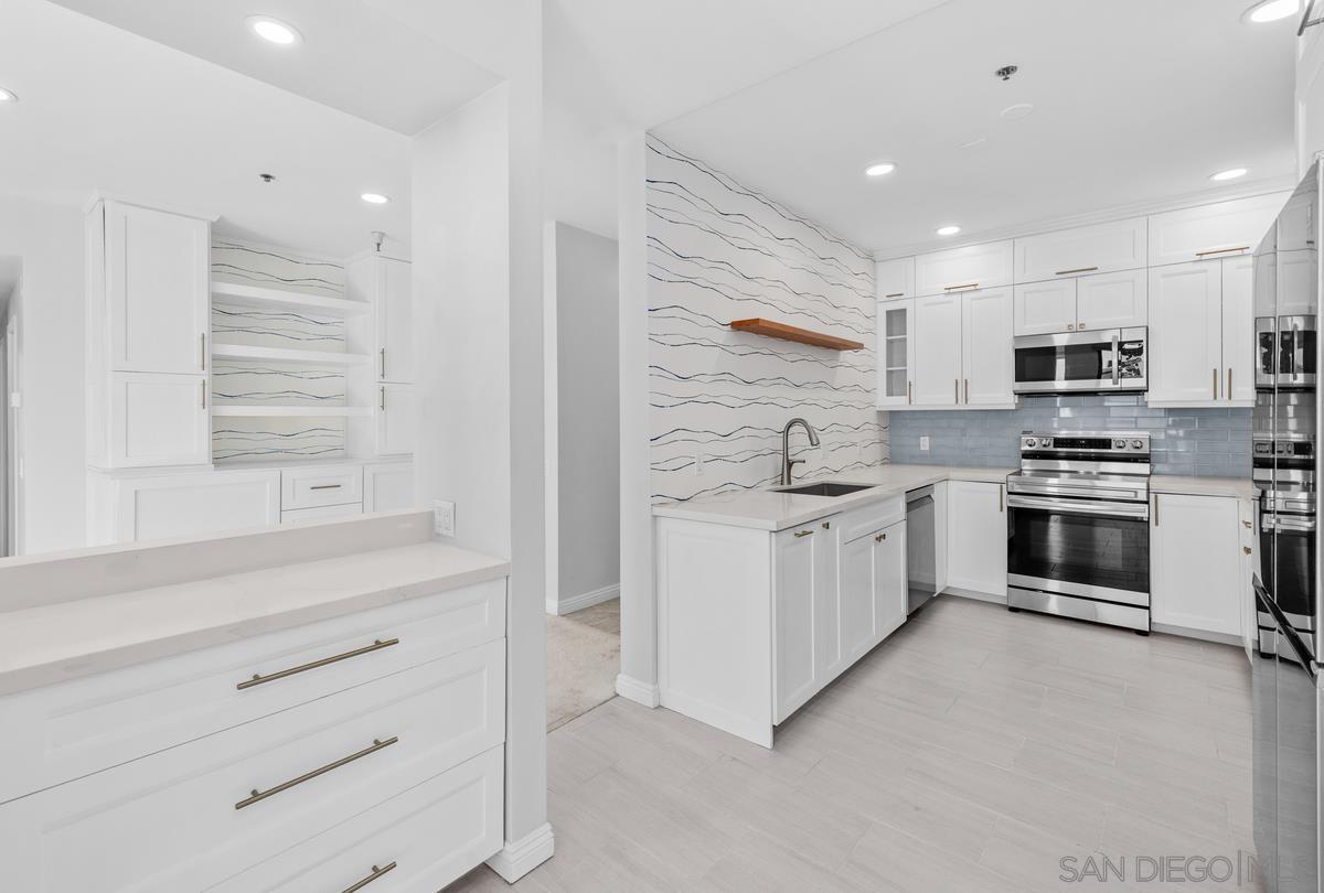 Detail Gallery Image 14 of 44 For 5845  Friars Rd  #1201,  San Diego,  CA 92110 - 3 Beds | 2 Baths