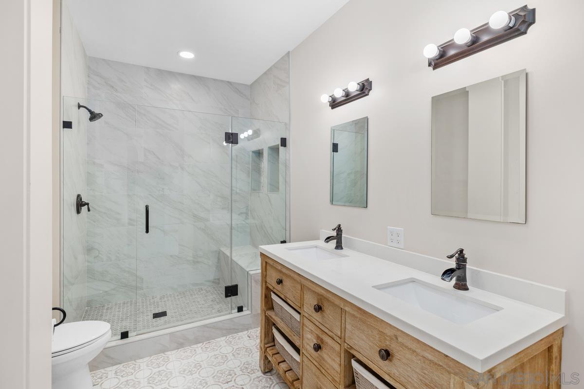 Detail Gallery Image 25 of 44 For 5845  Friars Rd  #1201,  San Diego,  CA 92110 - 3 Beds | 2 Baths