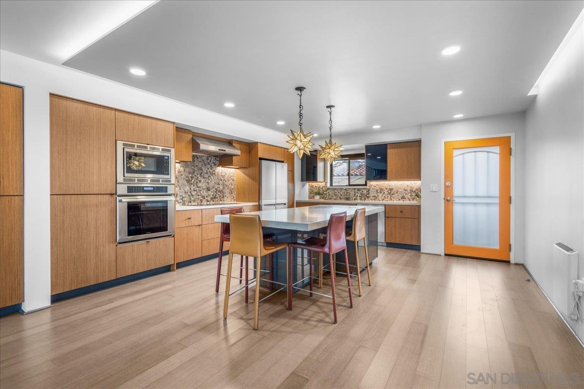 Detail Gallery Image 5 of 34 For 2400  6th Ave  #203,  San Diego,  CA 92101 - 2 Beds | 2 Baths