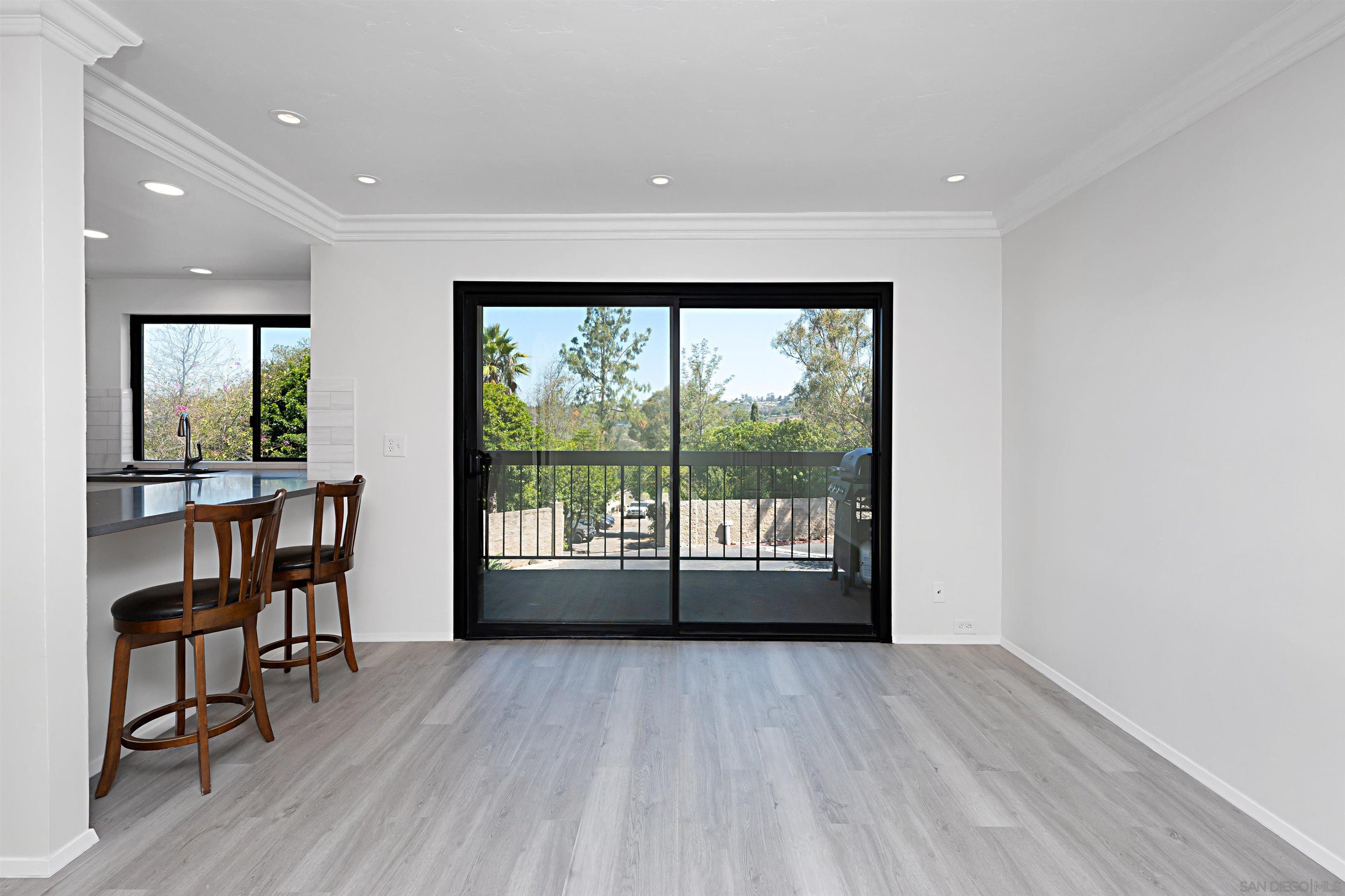 Detail Gallery Image 2 of 33 For 5125  Fontaine Street  #105,  San Diego,  CA 92120 - 2 Beds | 2 Baths