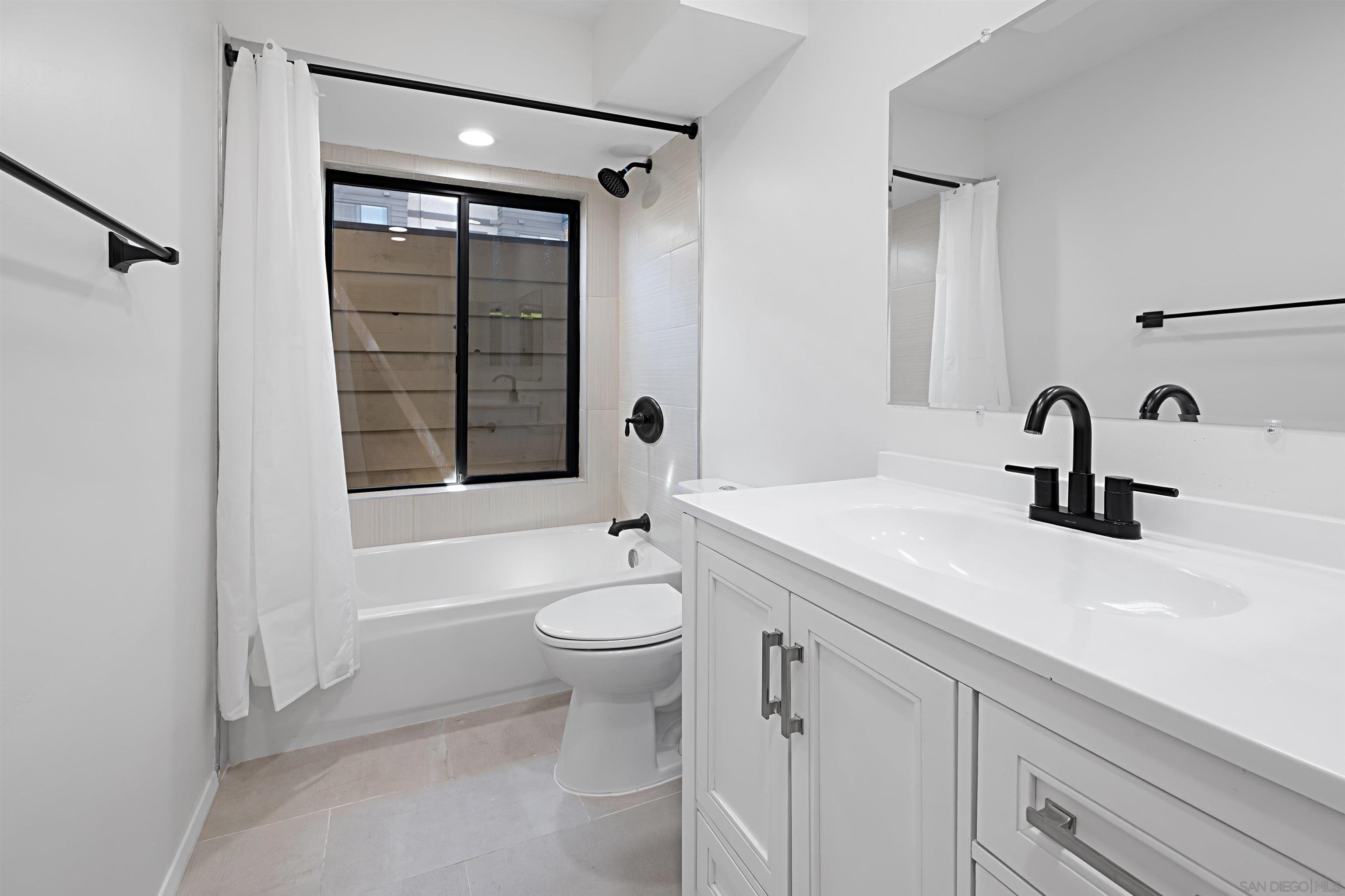 Detail Gallery Image 19 of 33 For 5125  Fontaine Street  #105,  San Diego,  CA 92120 - 2 Beds | 2 Baths