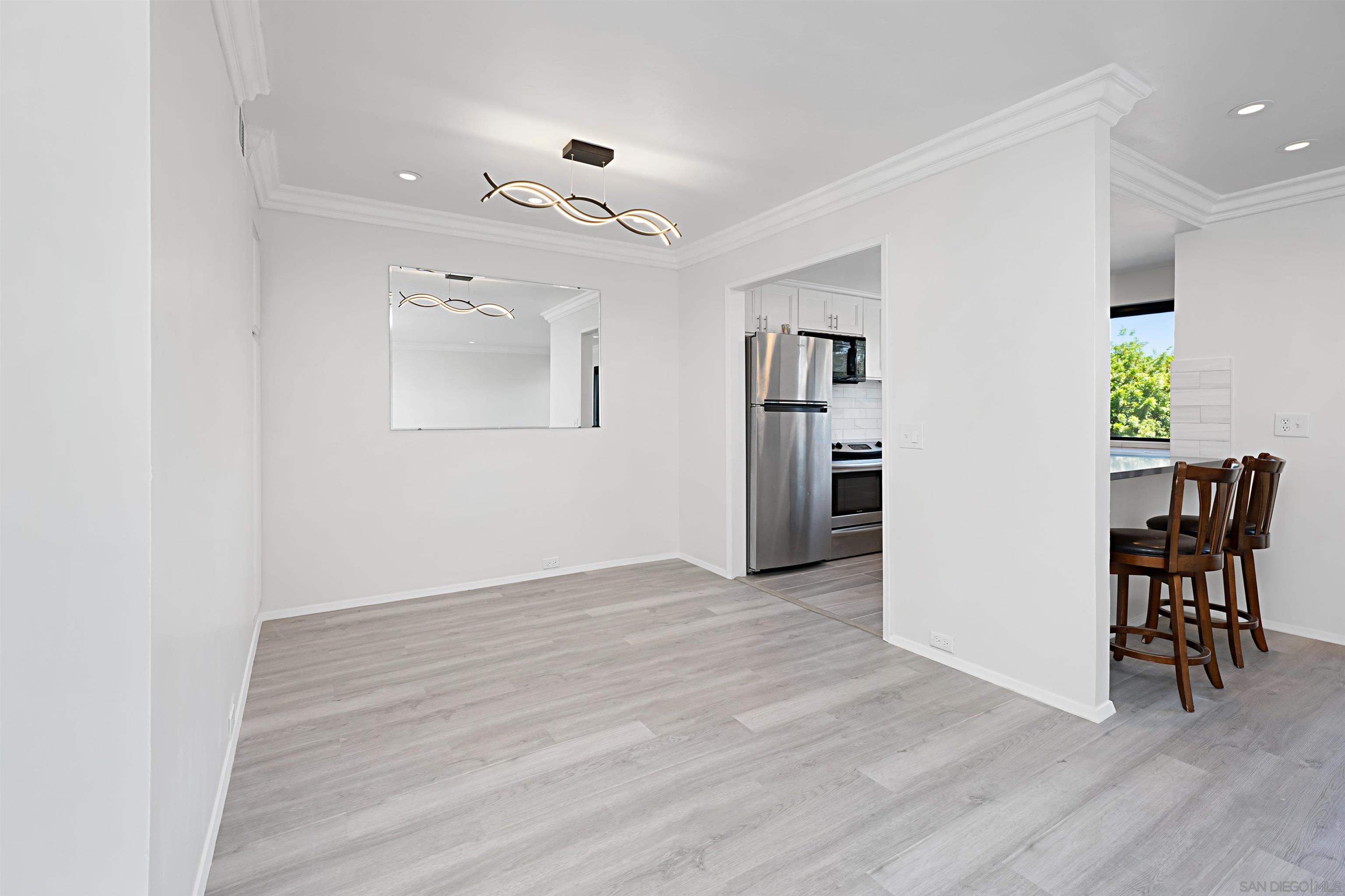 Detail Gallery Image 3 of 33 For 5125  Fontaine Street  #105,  San Diego,  CA 92120 - 2 Beds | 2 Baths