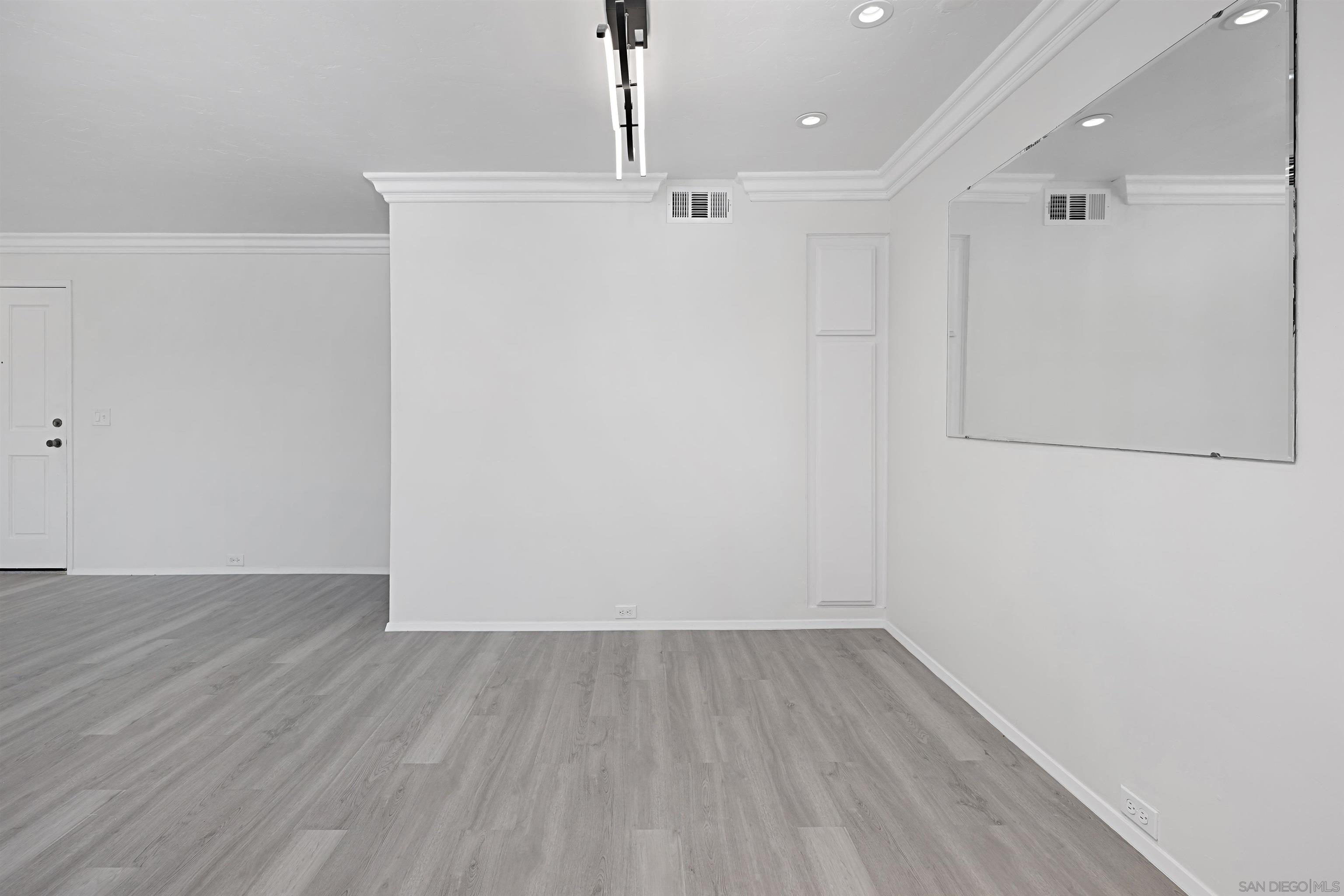 Detail Gallery Image 7 of 33 For 5125  Fontaine Street  #105,  San Diego,  CA 92120 - 2 Beds | 2 Baths