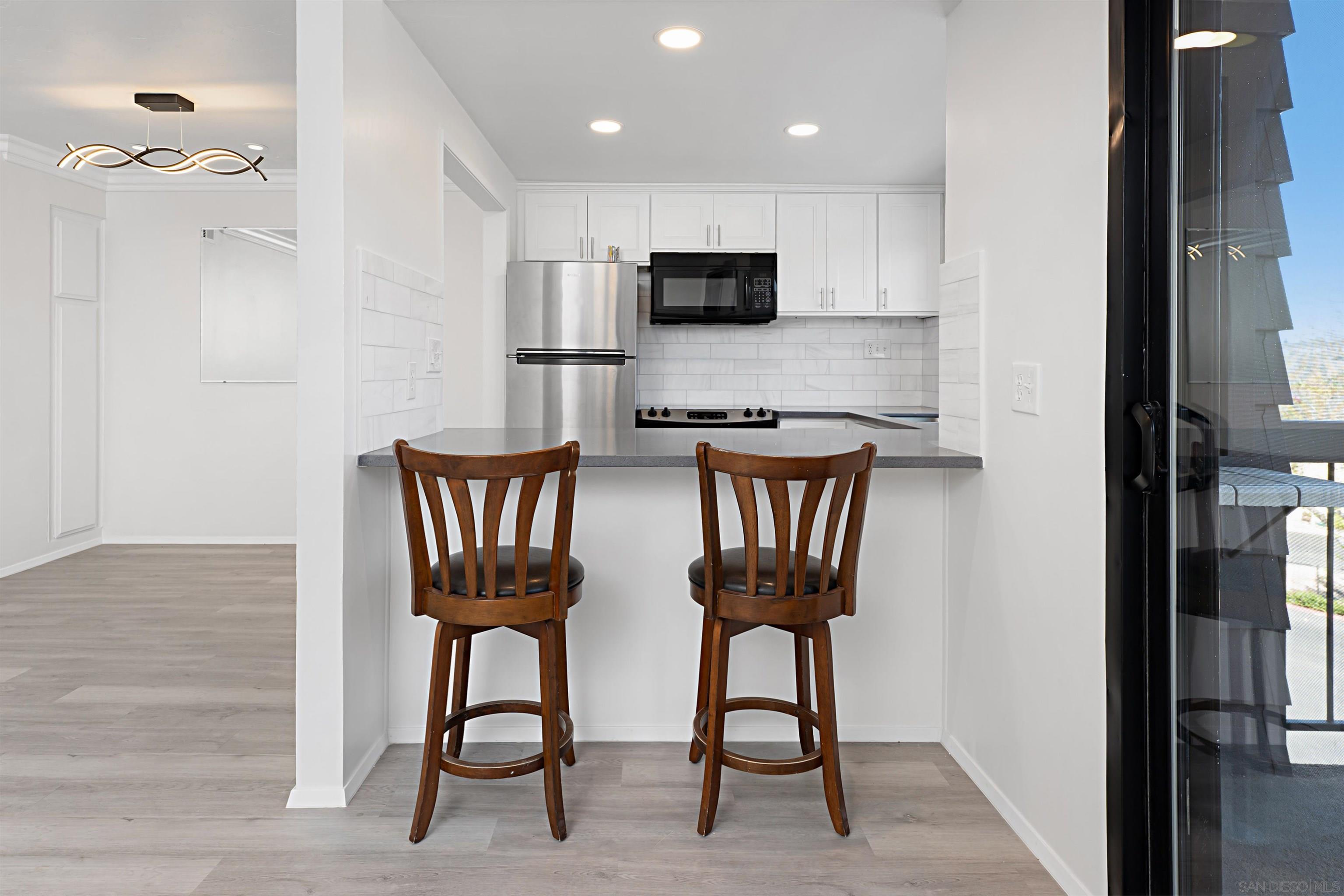 Detail Gallery Image 8 of 33 For 5125  Fontaine Street  #105,  San Diego,  CA 92120 - 2 Beds | 2 Baths