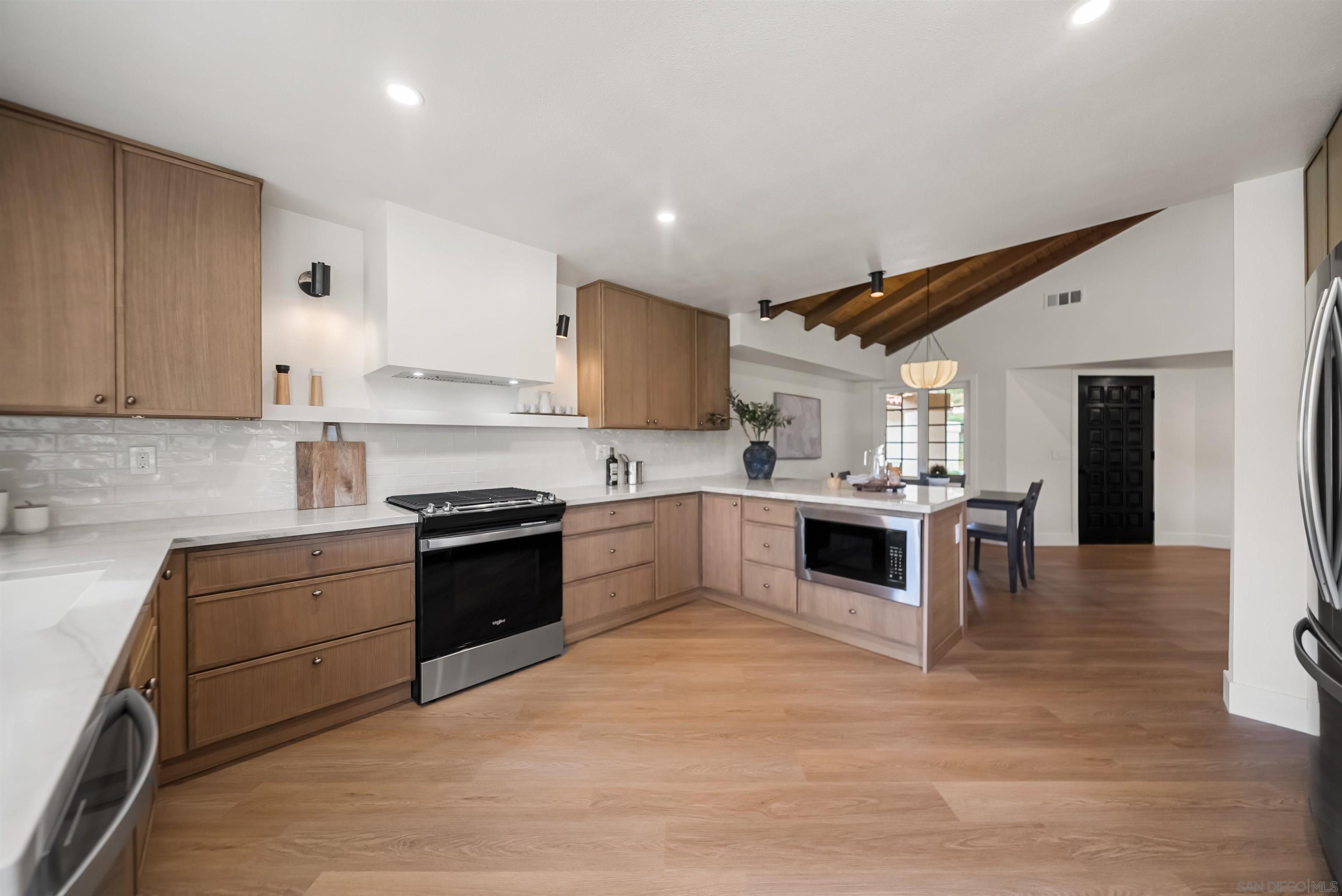 Detail Gallery Image 17 of 33 For 17848  Caminito Balata, San Diego,  CA 92128 - 3 Beds | 2 Baths