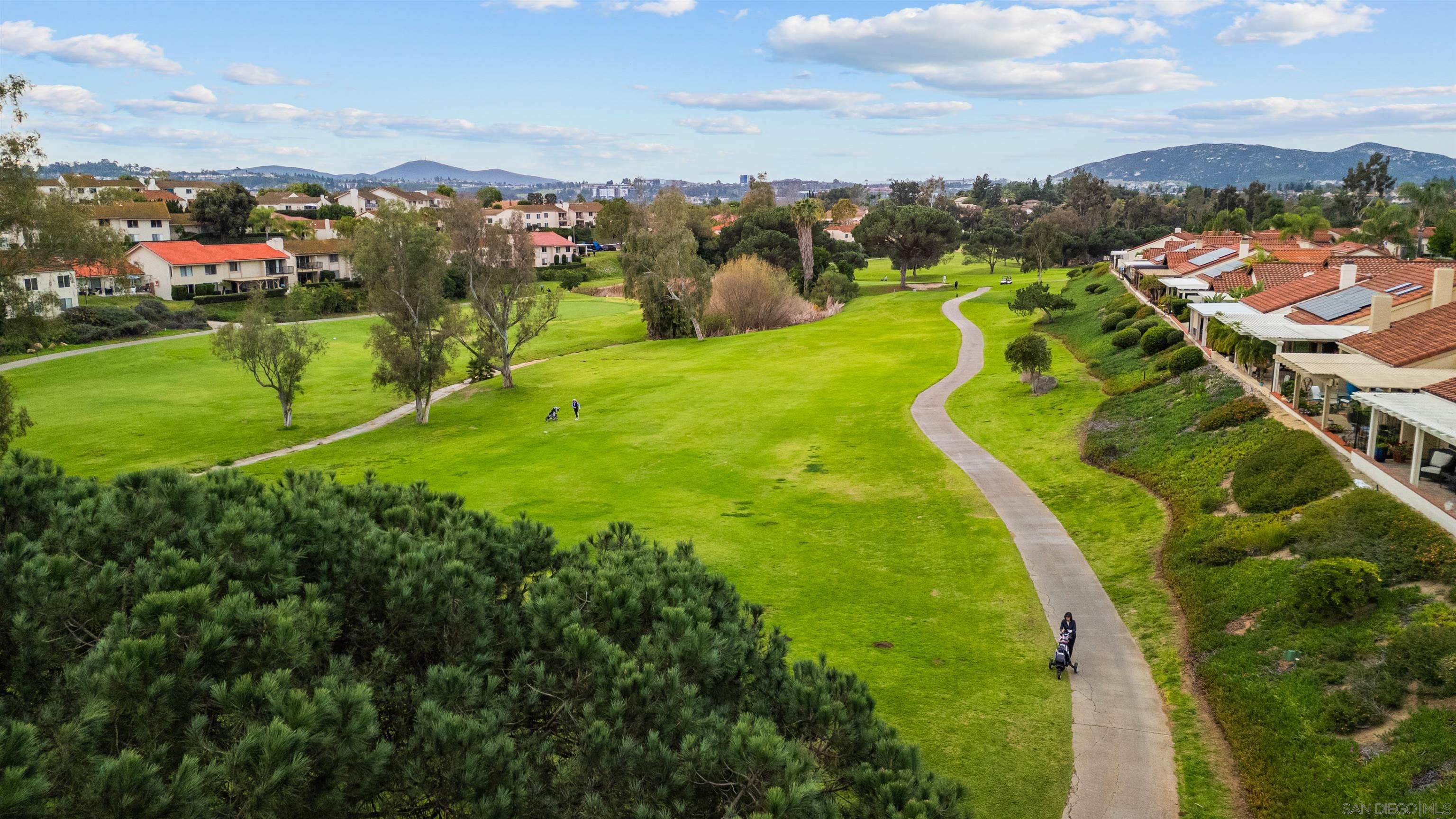 Detail Gallery Image 5 of 33 For 17848  Caminito Balata, San Diego,  CA 92128 - 3 Beds | 2 Baths