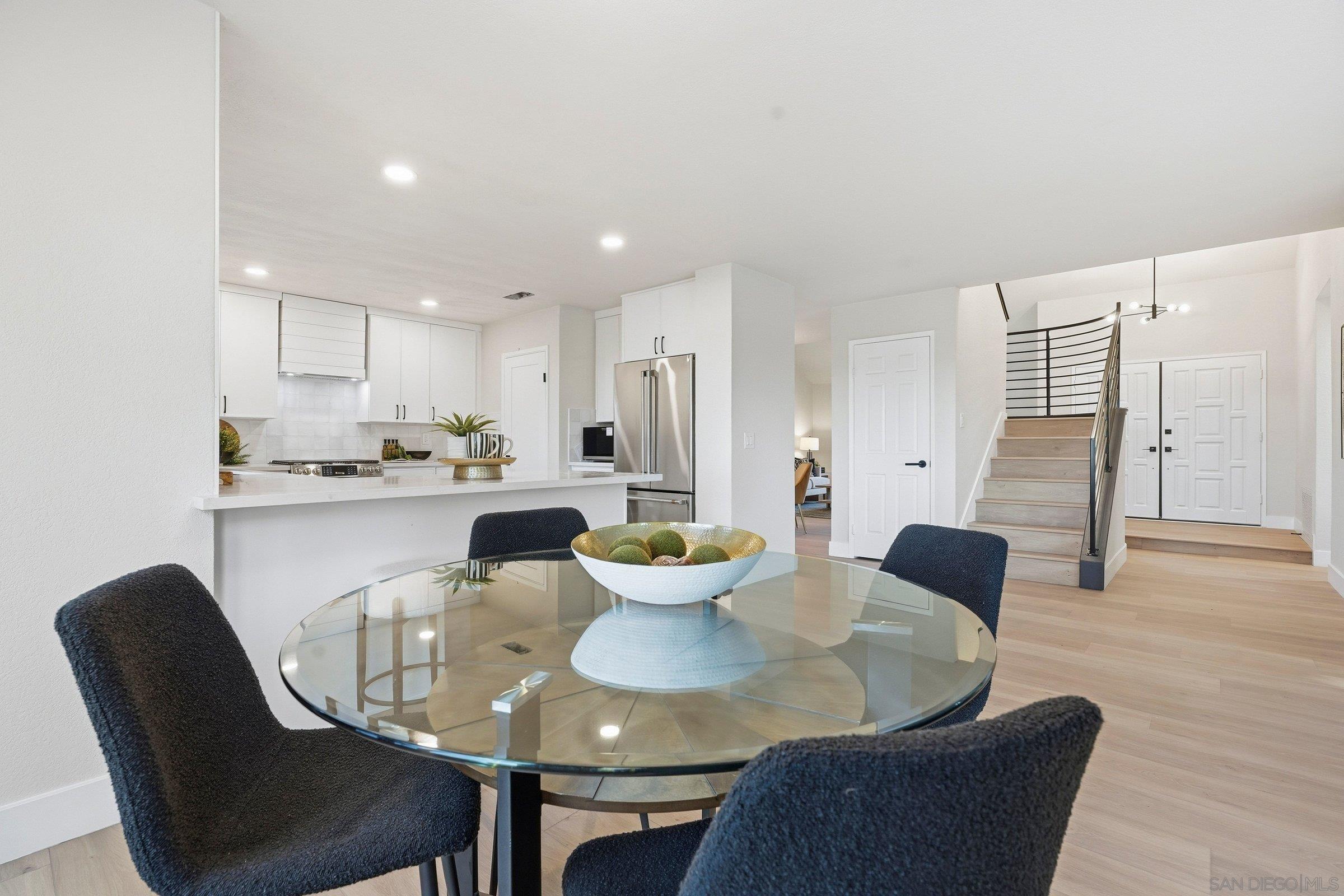 Detail Gallery Image 16 of 59 For 10747  Birch Bluff Ave, San Diego,  CA 92131 - 5 Beds | 4 Baths