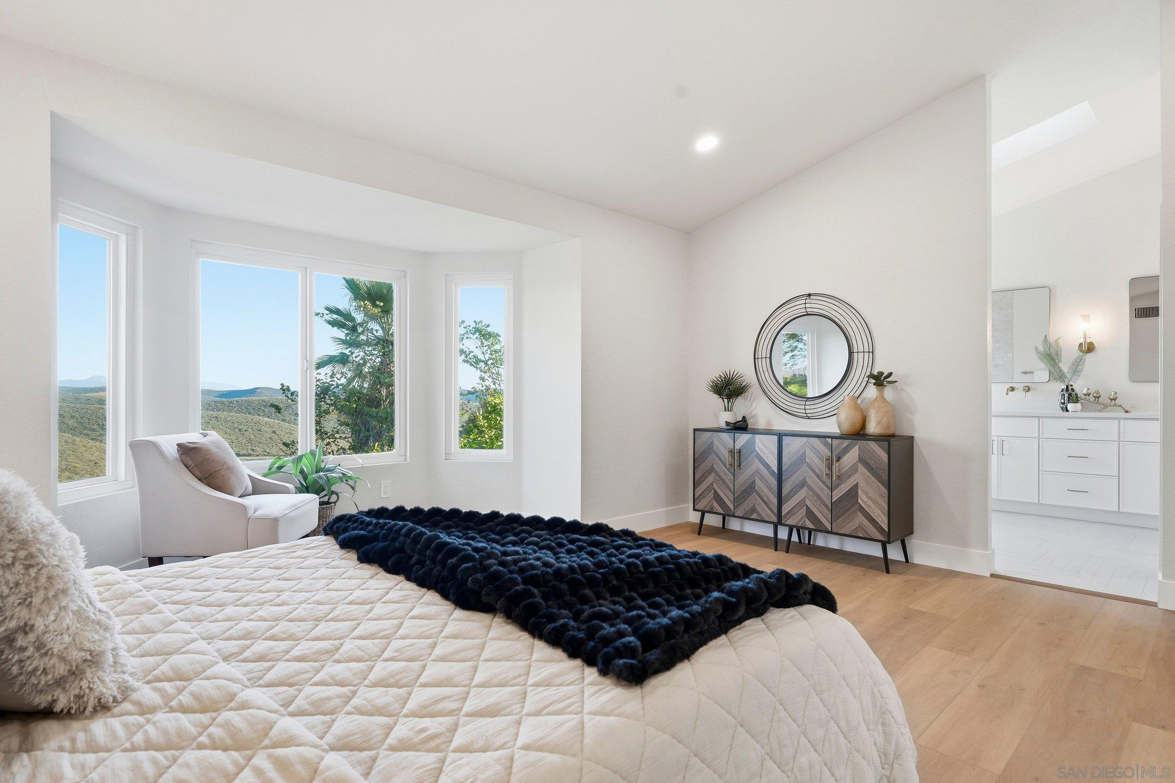 Detail Gallery Image 26 of 59 For 10747  Birch Bluff Ave, San Diego,  CA 92131 - 5 Beds | 4 Baths