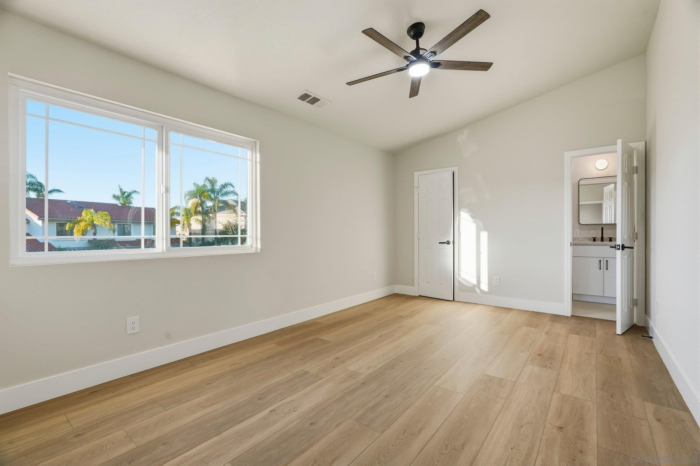 Detail Gallery Image 40 of 59 For 10747  Birch Bluff Ave, San Diego,  CA 92131 - 5 Beds | 4 Baths