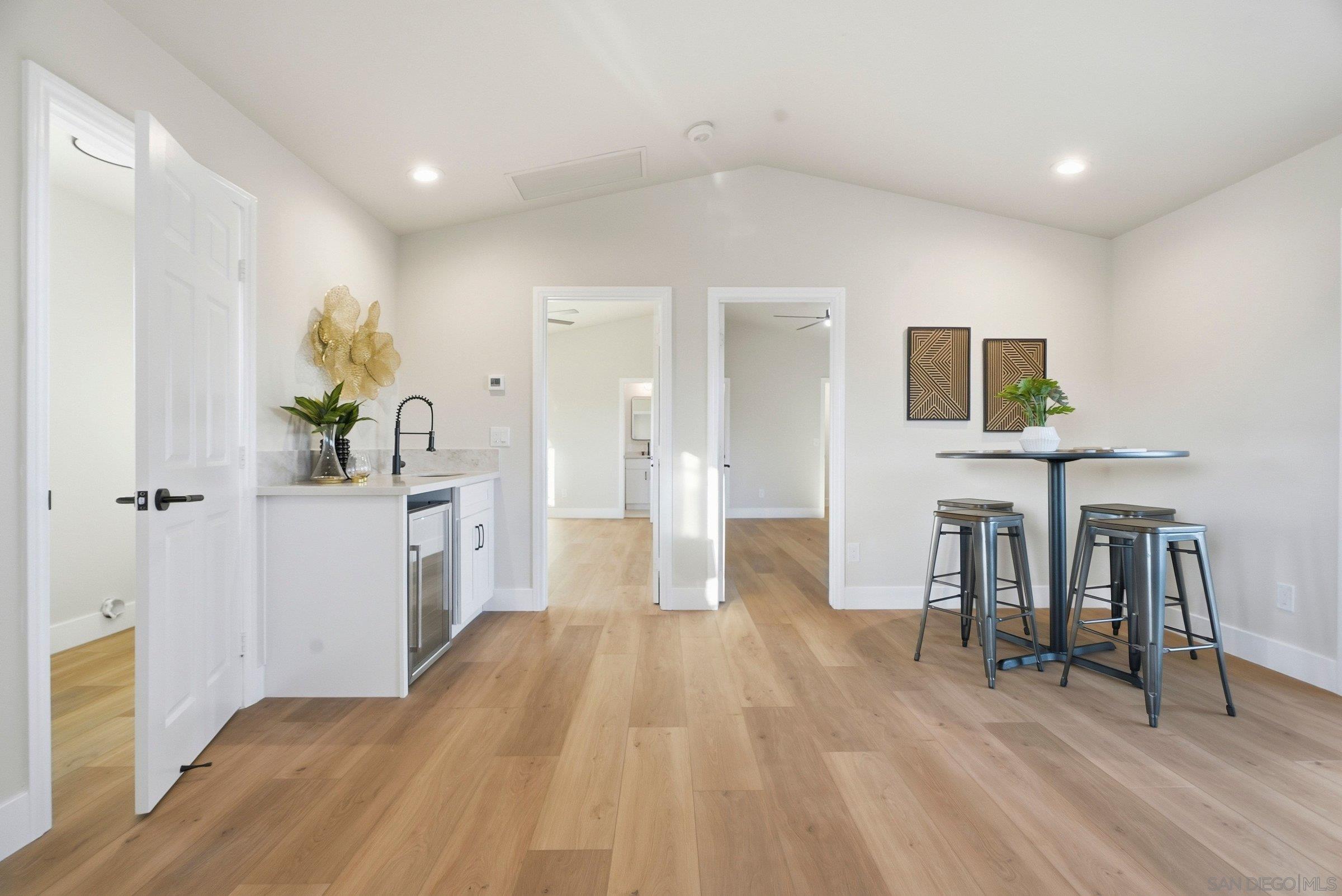 Detail Gallery Image 6 of 59 For 10747  Birch Bluff Ave, San Diego,  CA 92131 - 5 Beds | 4 Baths