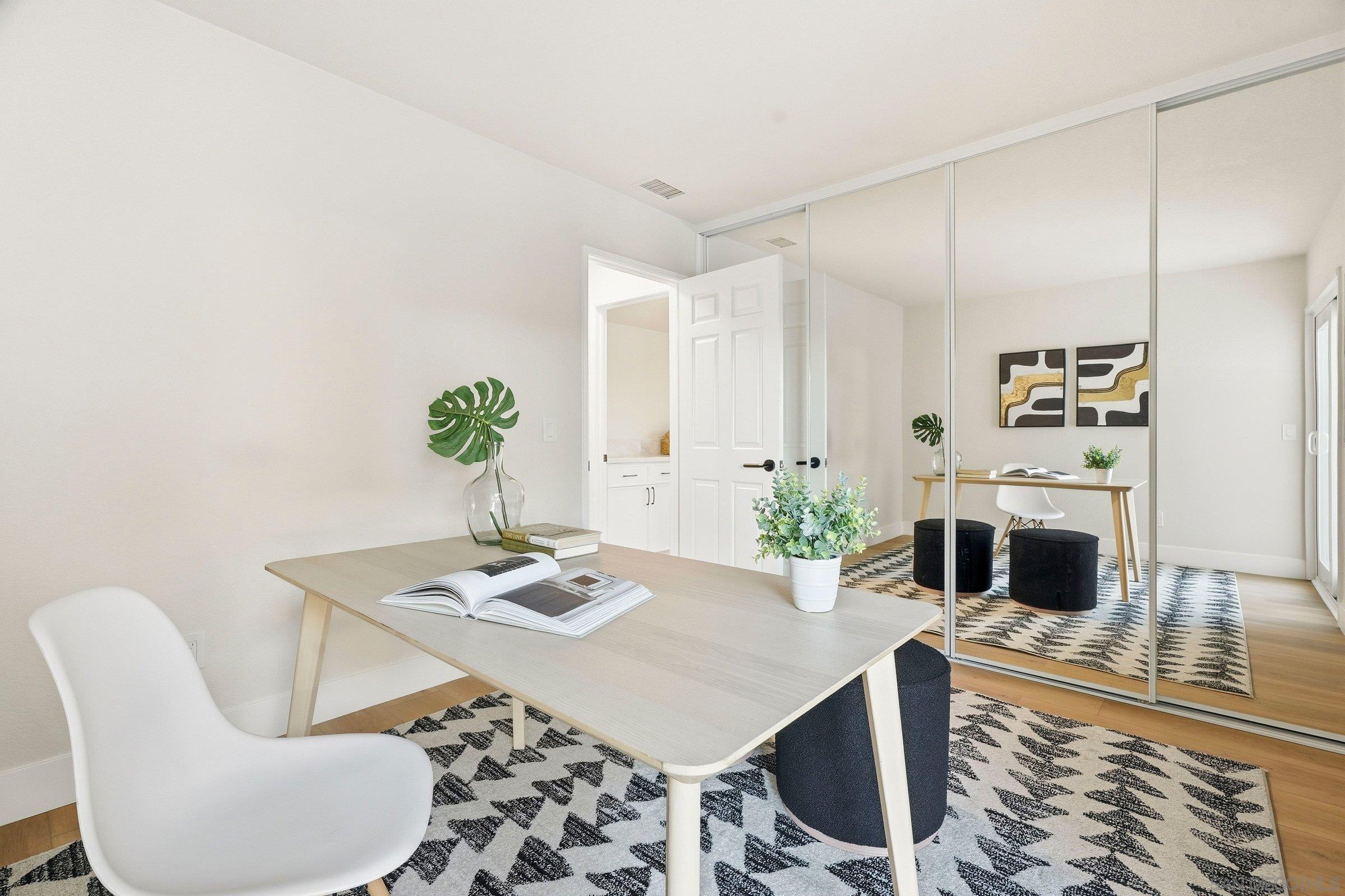 Detail Gallery Image 8 of 59 For 10747  Birch Bluff Ave, San Diego,  CA 92131 - 5 Beds | 4 Baths