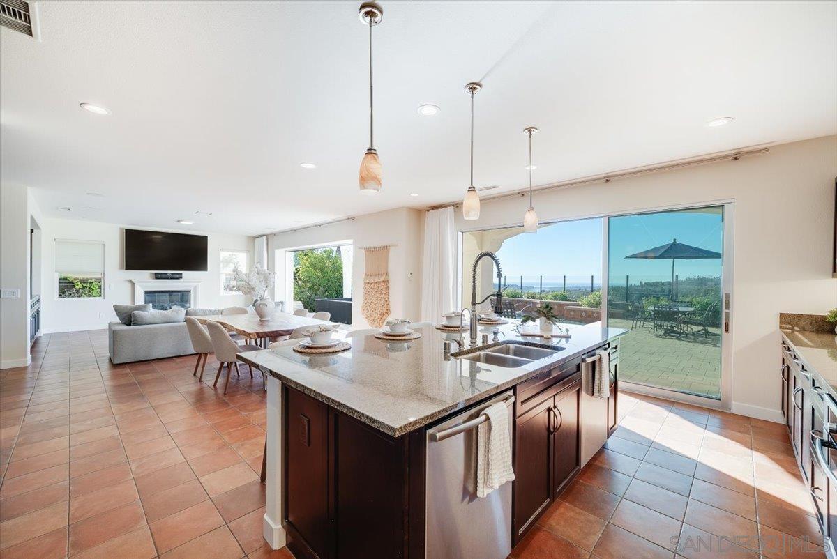 Detail Gallery Image 27 of 75 For 7135  Sitio Caliente, Carlsbad,  CA 92009 - 6 Beds | 4/1 Baths