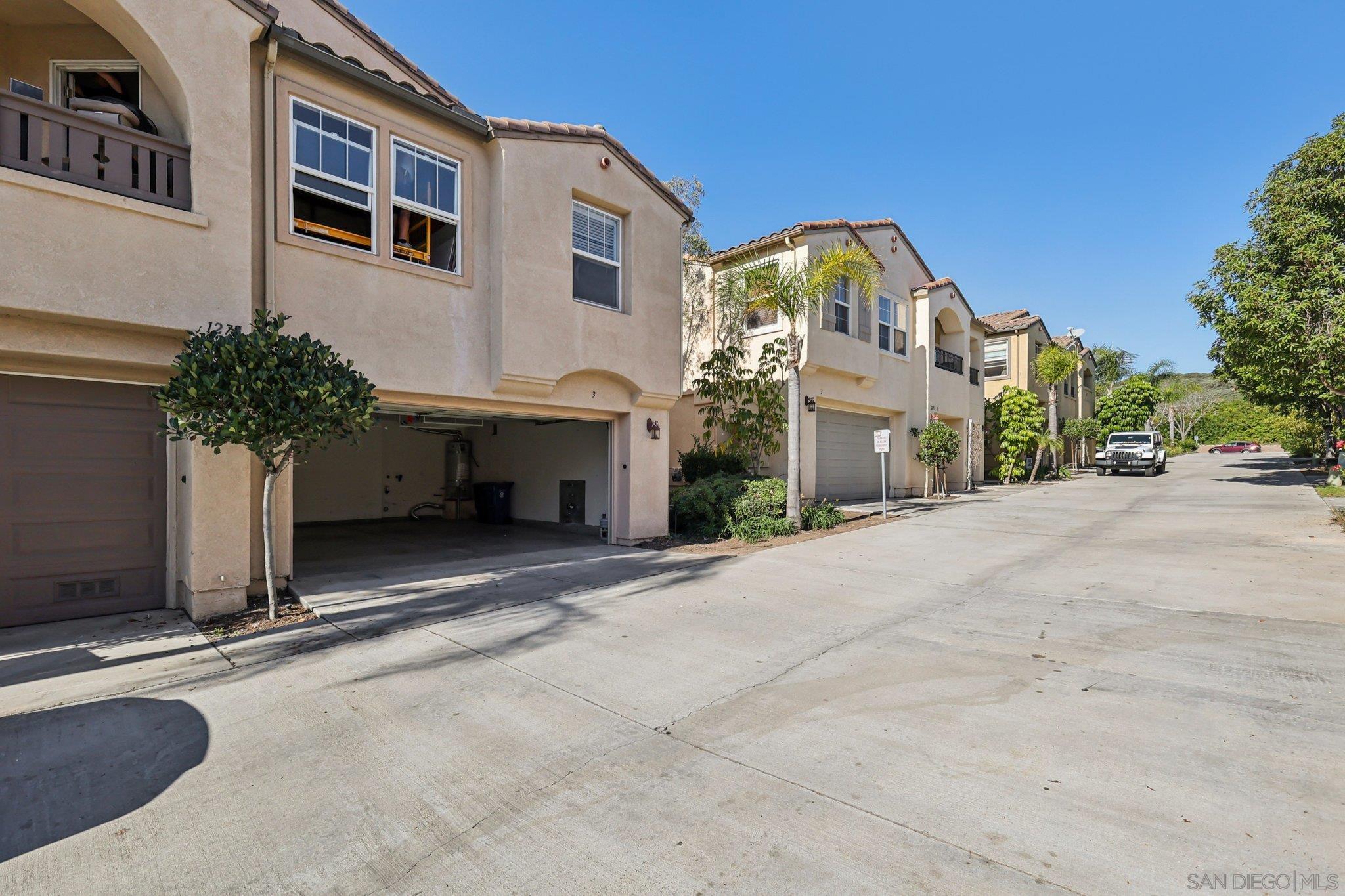 Detail Gallery Image 38 of 45 For 1279  Gorge Run Way  #3,  Chula Vista,  CA 91913 - 3 Beds | 2/1 Baths