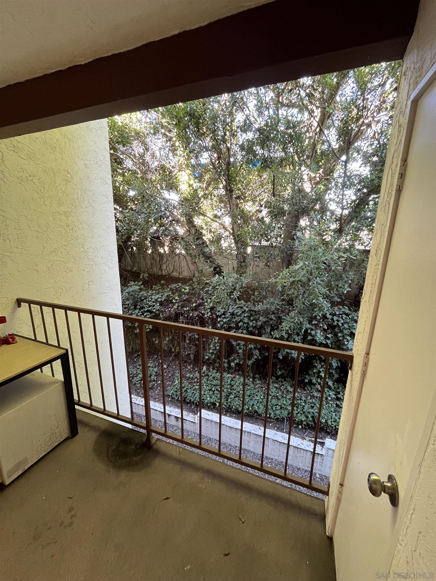 Detail Gallery Image 11 of 18 For 6350  Genesee Ave  #204,  San Diego,  CA 92122 - 1 Beds | 1 Baths