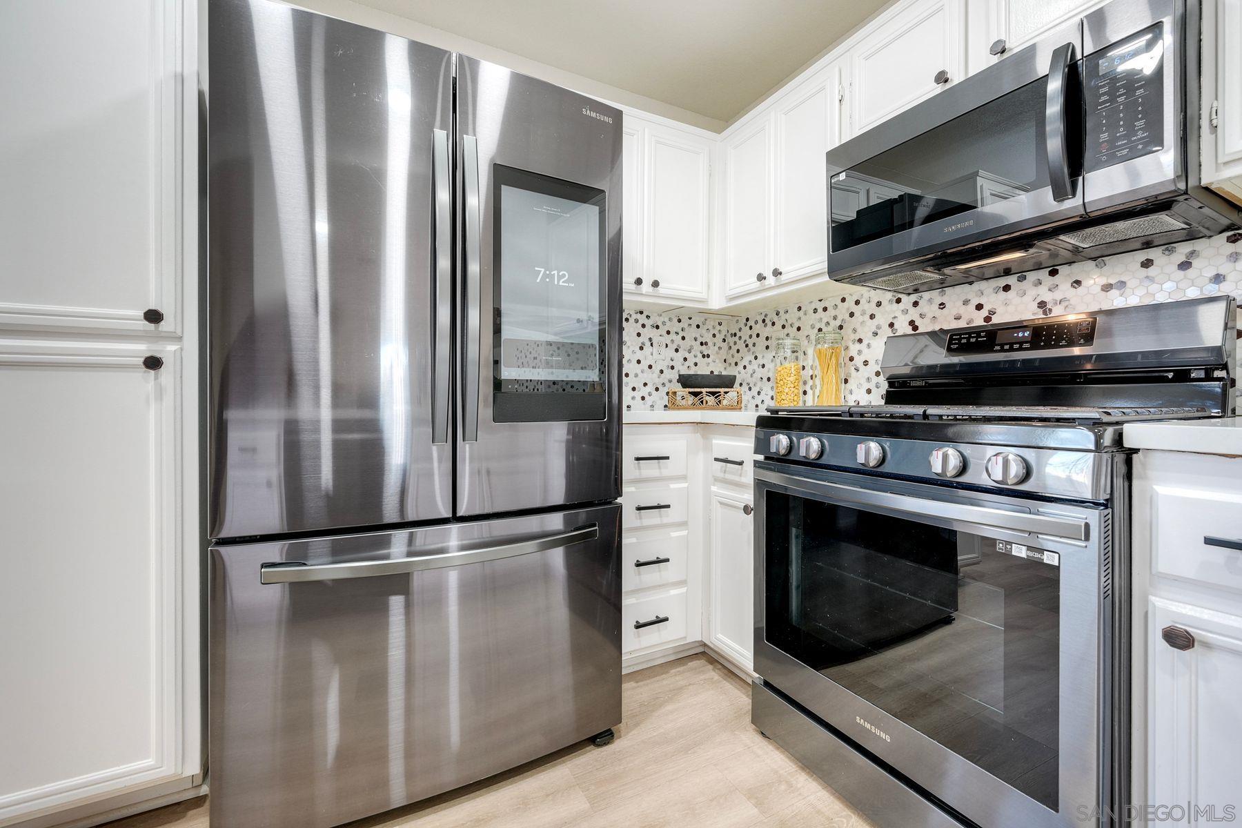 Detail Gallery Image 11 of 25 For 10230  Wateridge Cir  #184,  San Diego,  CA 92121 - 2 Beds | 2/1 Baths