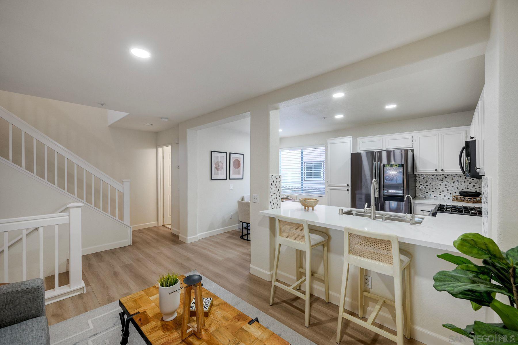 Detail Gallery Image 9 of 25 For 10230  Wateridge Cir  #184,  San Diego,  CA 92121 - 2 Beds | 2/1 Baths