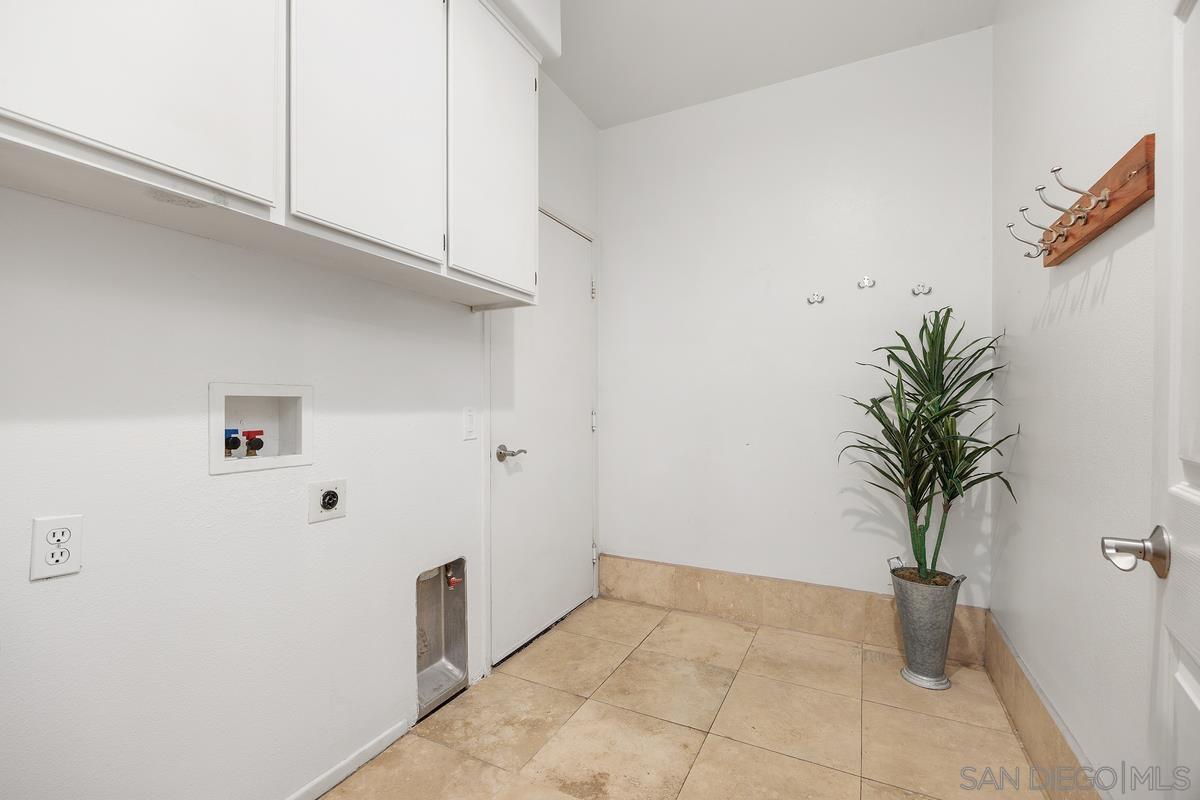 Detail Gallery Image 24 of 32 For 12642  Springbrook Dr.  #C,  San Diego,  CA 92128 - 2 Beds | 2 Baths