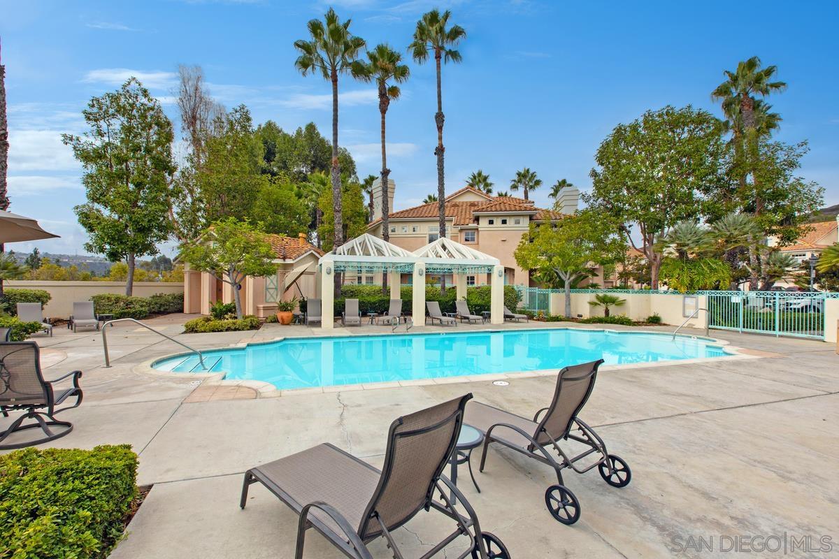 Detail Gallery Image 27 of 32 For 12642  Springbrook Dr.  #C,  San Diego,  CA 92128 - 2 Beds | 2 Baths