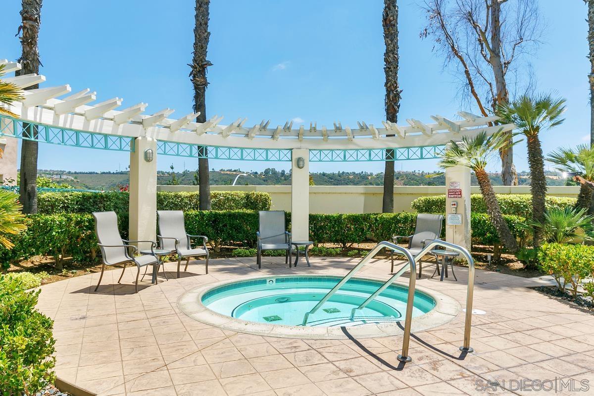 Detail Gallery Image 30 of 32 For 12642  Springbrook Dr.  #C,  San Diego,  CA 92128 - 2 Beds | 2 Baths