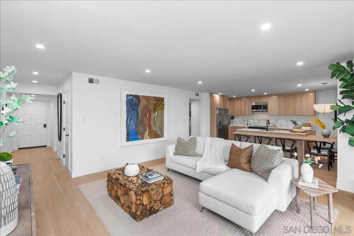 Detail Gallery Image 4 of 22 For 4747  Marina Dr  #23,  Carlsbad,  CA 92008 - 2 Beds | 2 Baths