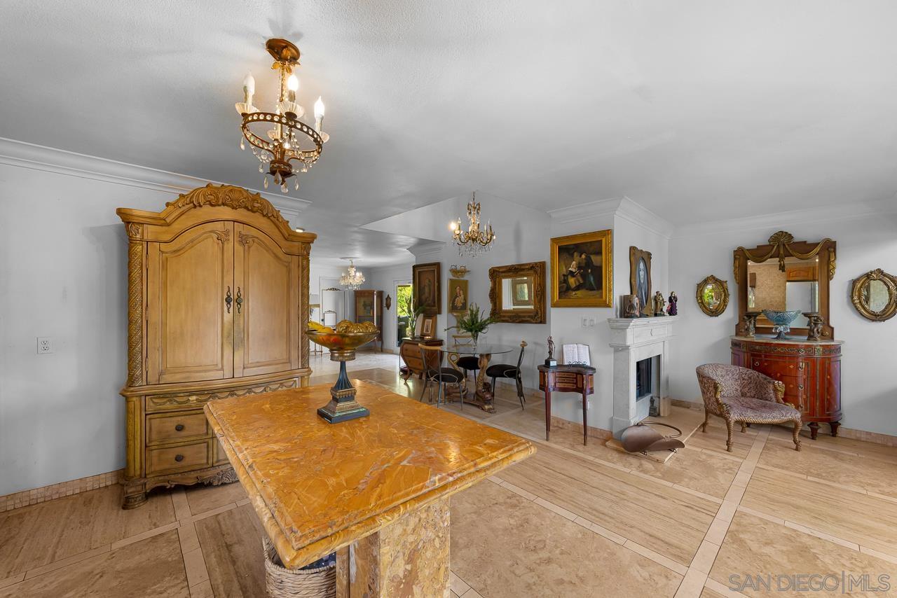 Detail Gallery Image 19 of 41 For 5628  Desert View Drive, La Jolla,  CA 92037 - 3 Beds | 2/1 Baths