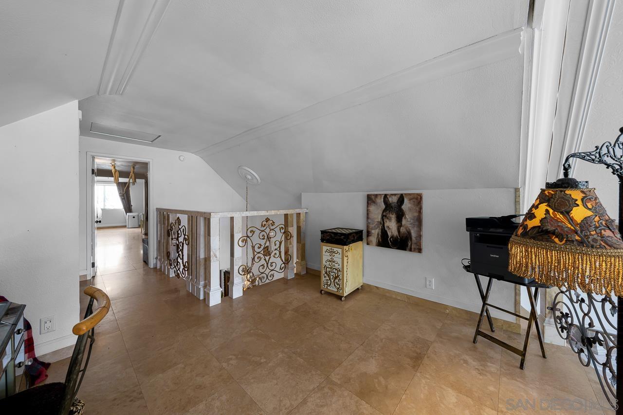 Detail Gallery Image 25 of 41 For 5628  Desert View Drive, La Jolla,  CA 92037 - 3 Beds | 2/1 Baths