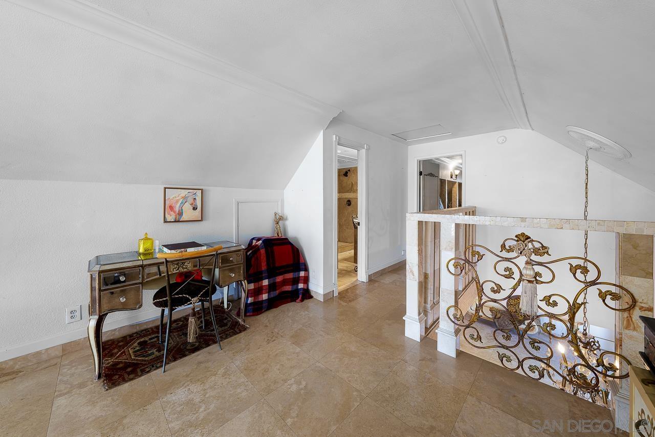 Detail Gallery Image 26 of 41 For 5628  Desert View Drive, La Jolla,  CA 92037 - 3 Beds | 2/1 Baths