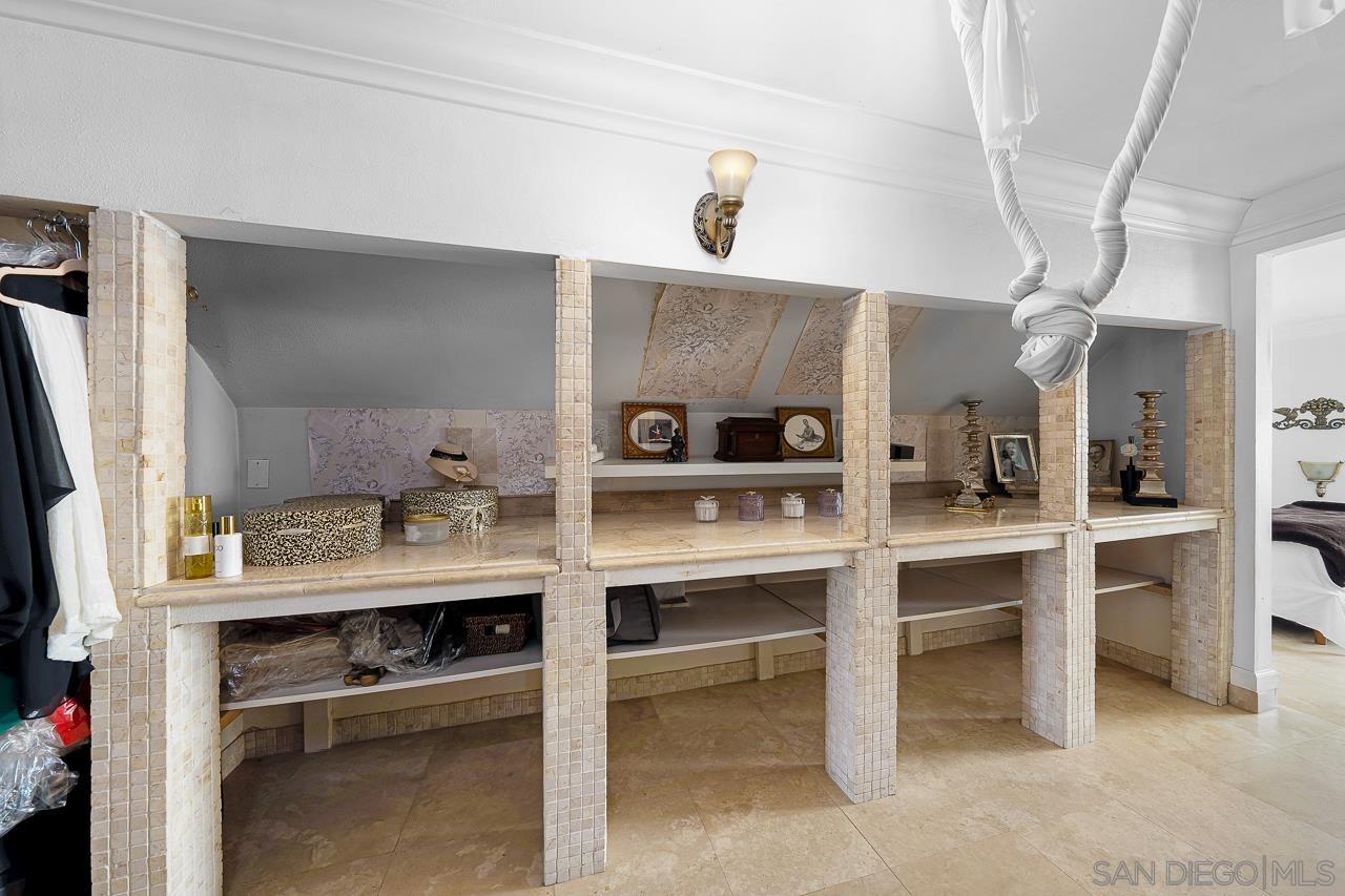 Detail Gallery Image 34 of 41 For 5628  Desert View Drive, La Jolla,  CA 92037 - 3 Beds | 2/1 Baths