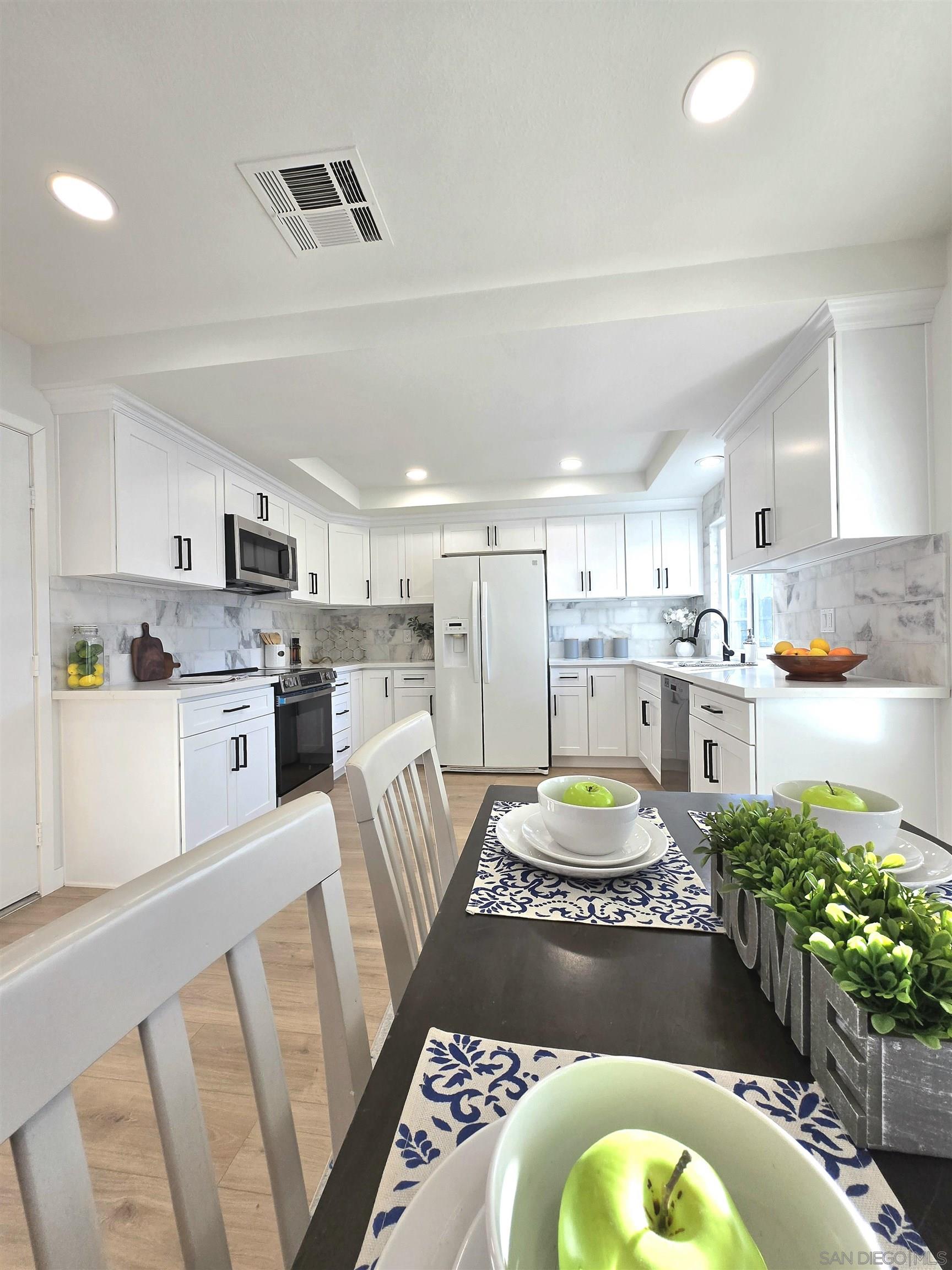 Detail Gallery Image 2 of 36 For 27107  Flagler St, Sun City,  CA 92586 - 2 Beds | 2 Baths