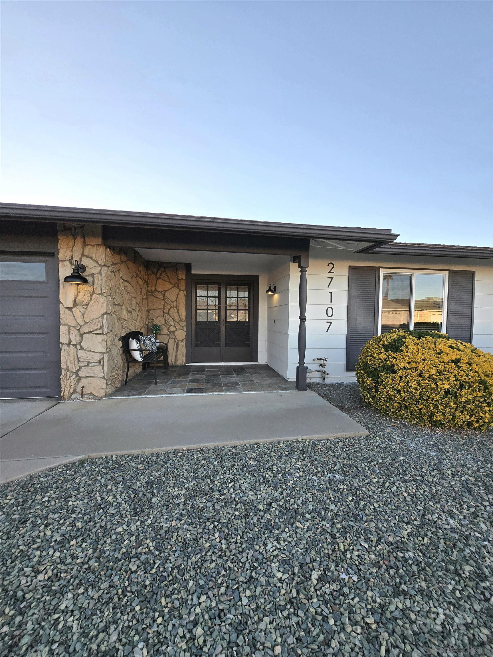 Detail Gallery Image 4 of 36 For 27107  Flagler St, Sun City,  CA 92586 - 2 Beds | 2 Baths