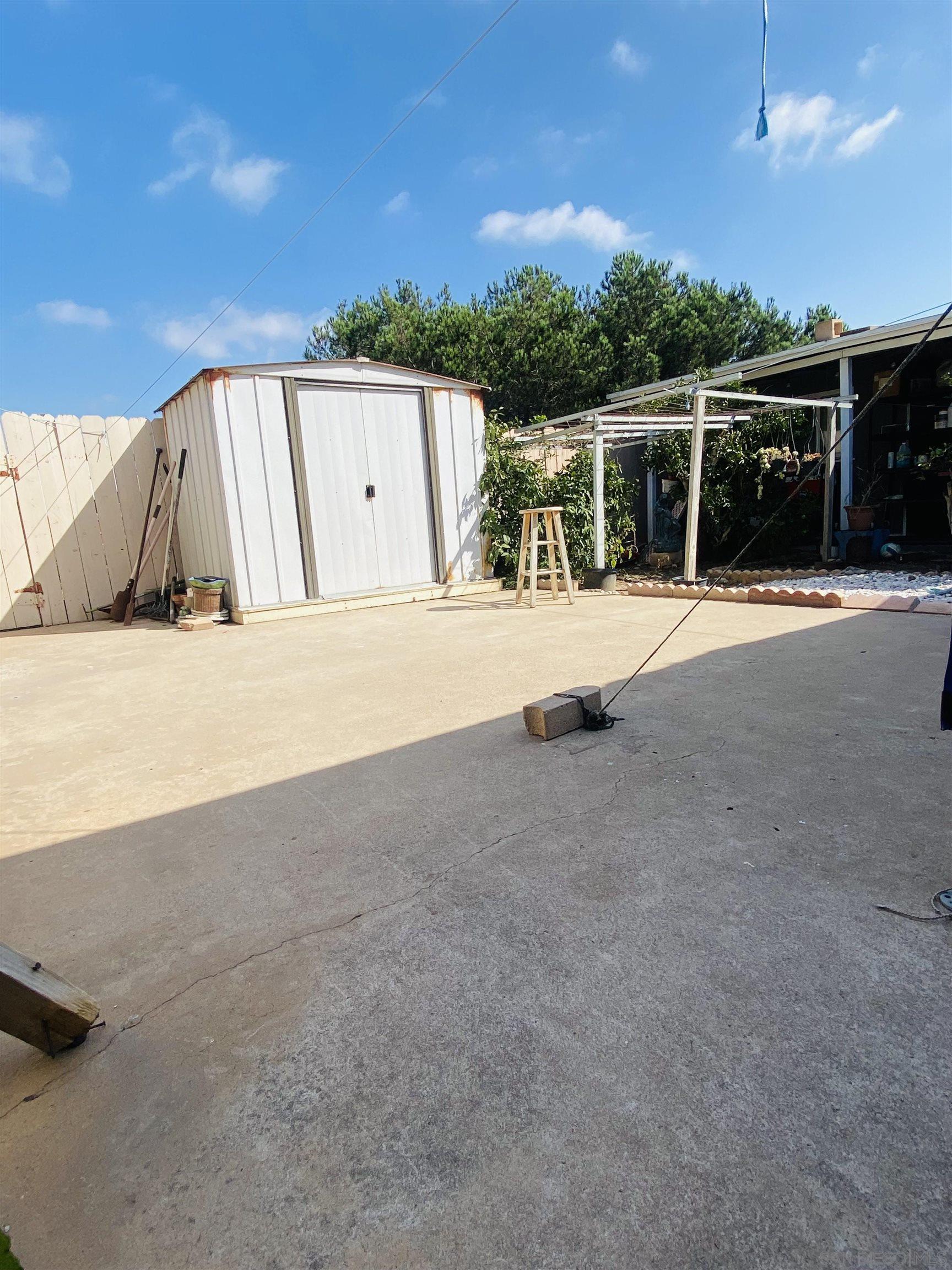 Detail Gallery Image 12 of 18 For 2215  Susan Place, San Diego,  CA 92105 - 2 Beds | 2 Baths