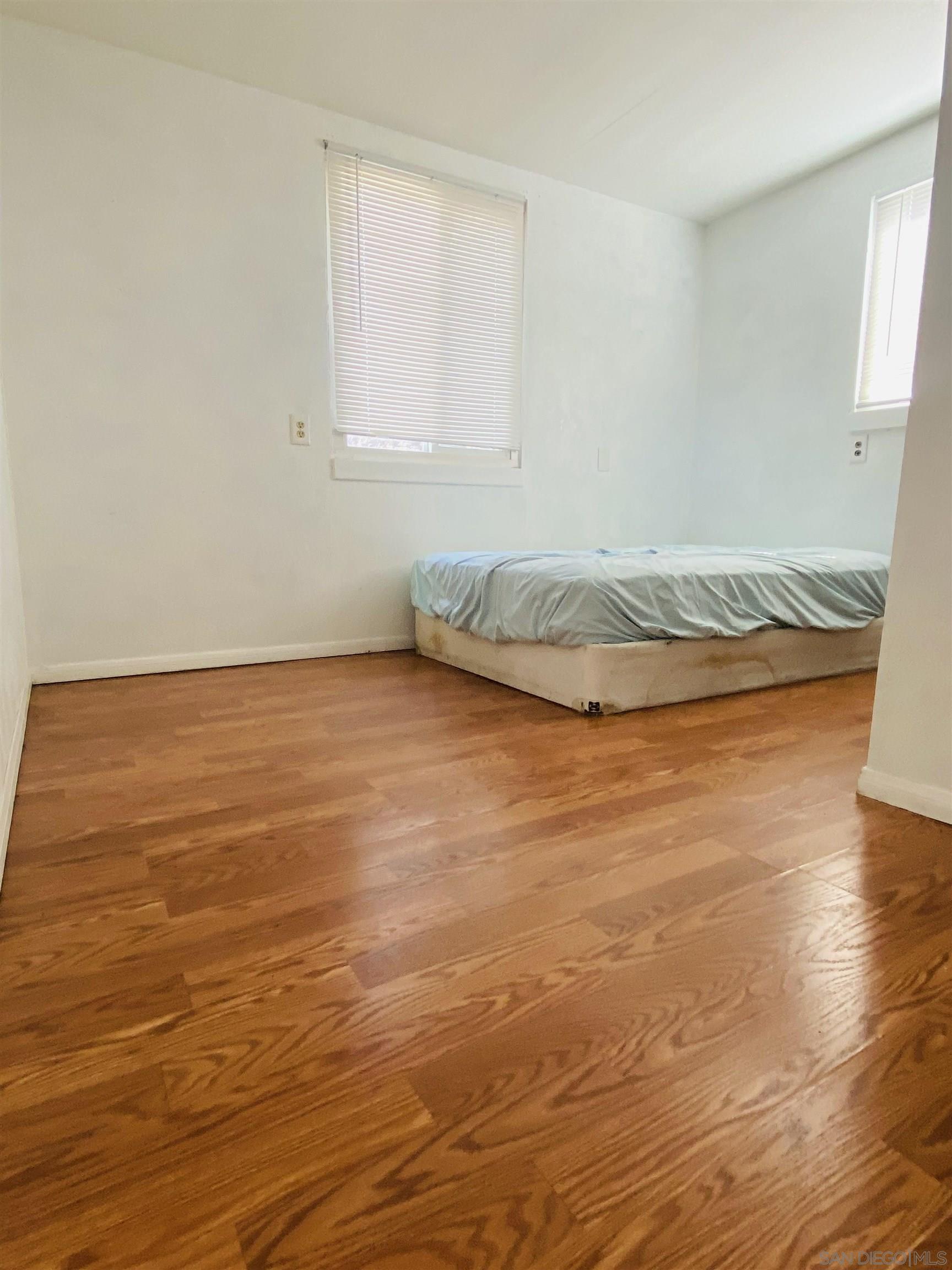 Detail Gallery Image 13 of 18 For 2215  Susan Place, San Diego,  CA 92105 - 2 Beds | 2 Baths