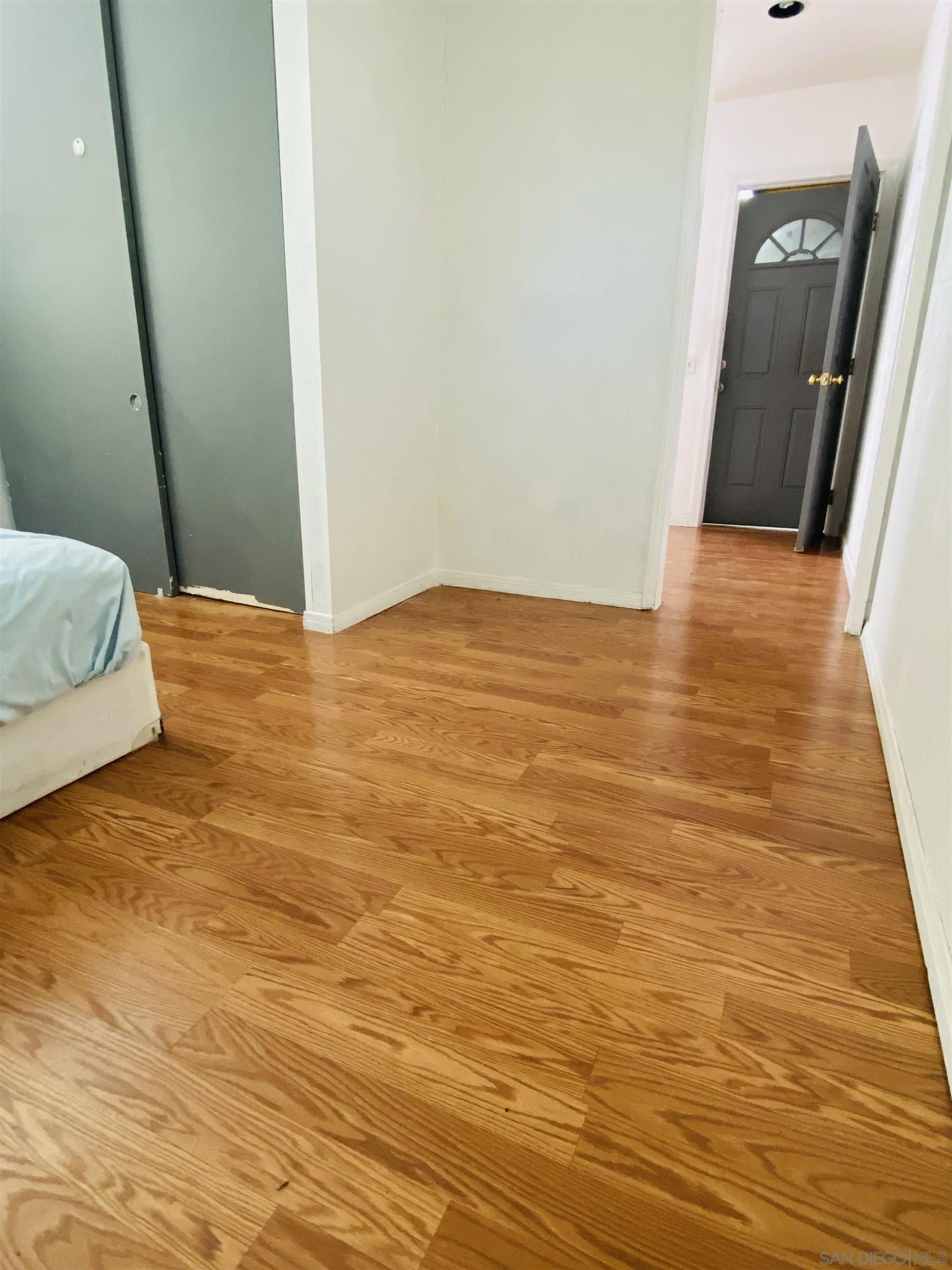 Detail Gallery Image 14 of 18 For 2215  Susan Place, San Diego,  CA 92105 - 2 Beds | 2 Baths