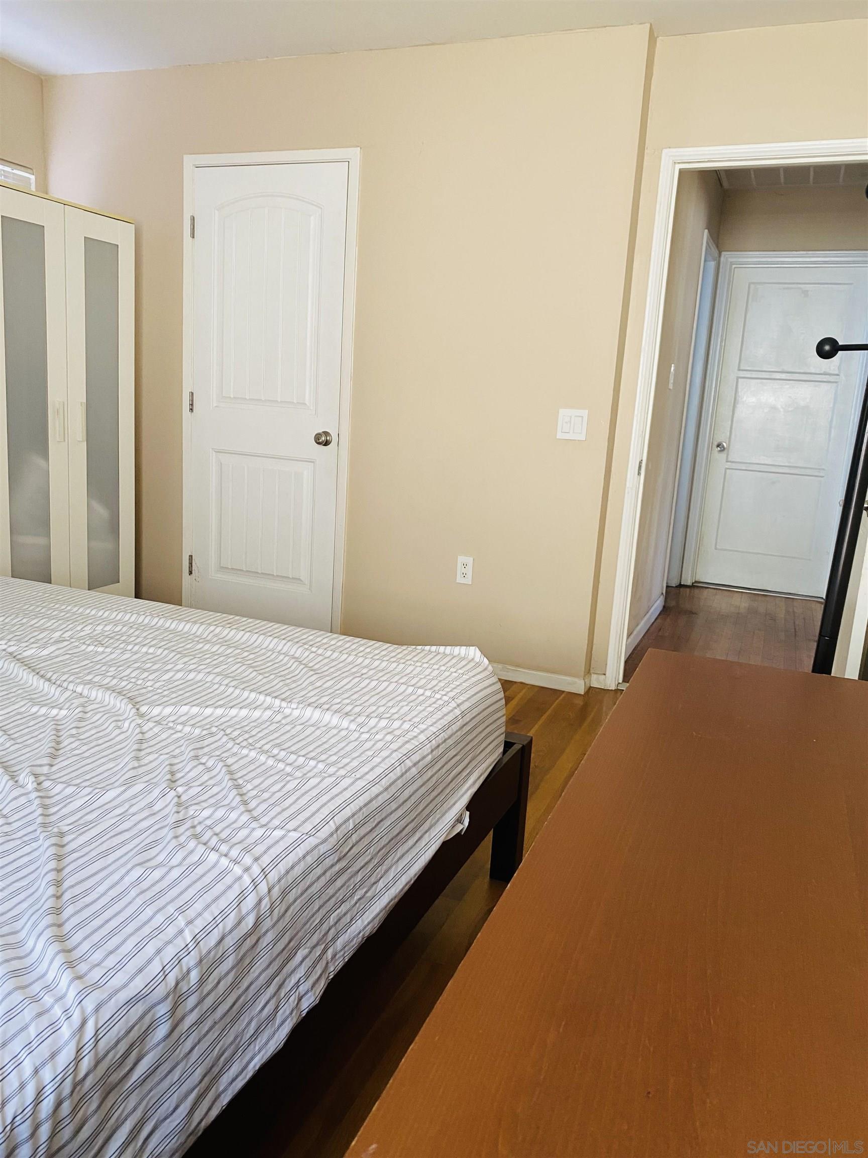 Detail Gallery Image 5 of 18 For 2215  Susan Place, San Diego,  CA 92105 - 2 Beds | 2 Baths