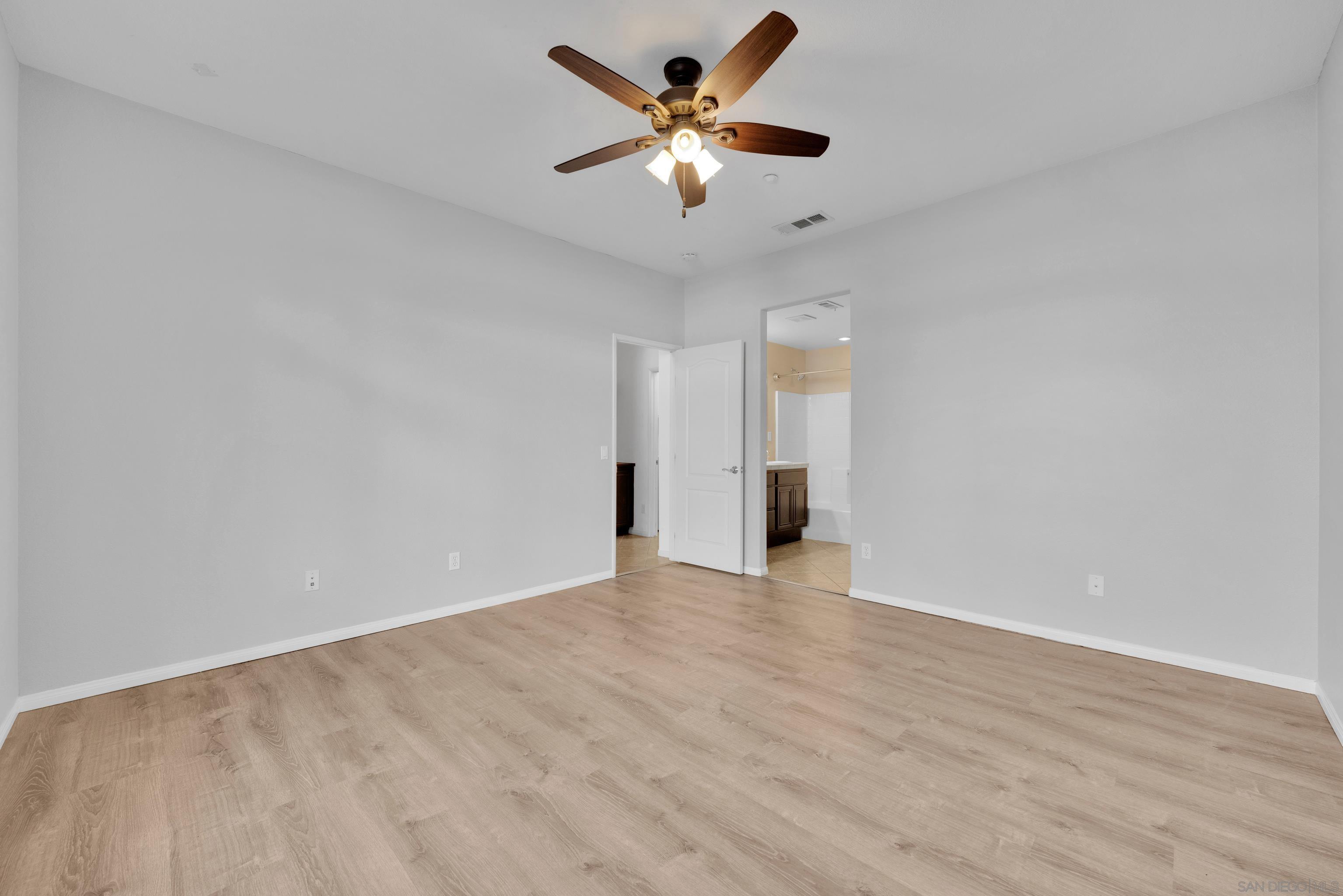 Detail Gallery Image 14 of 61 For 10413  Shelborne St  #45,  San Diego,  CA 92127 - 3 Beds | 2/1 Baths