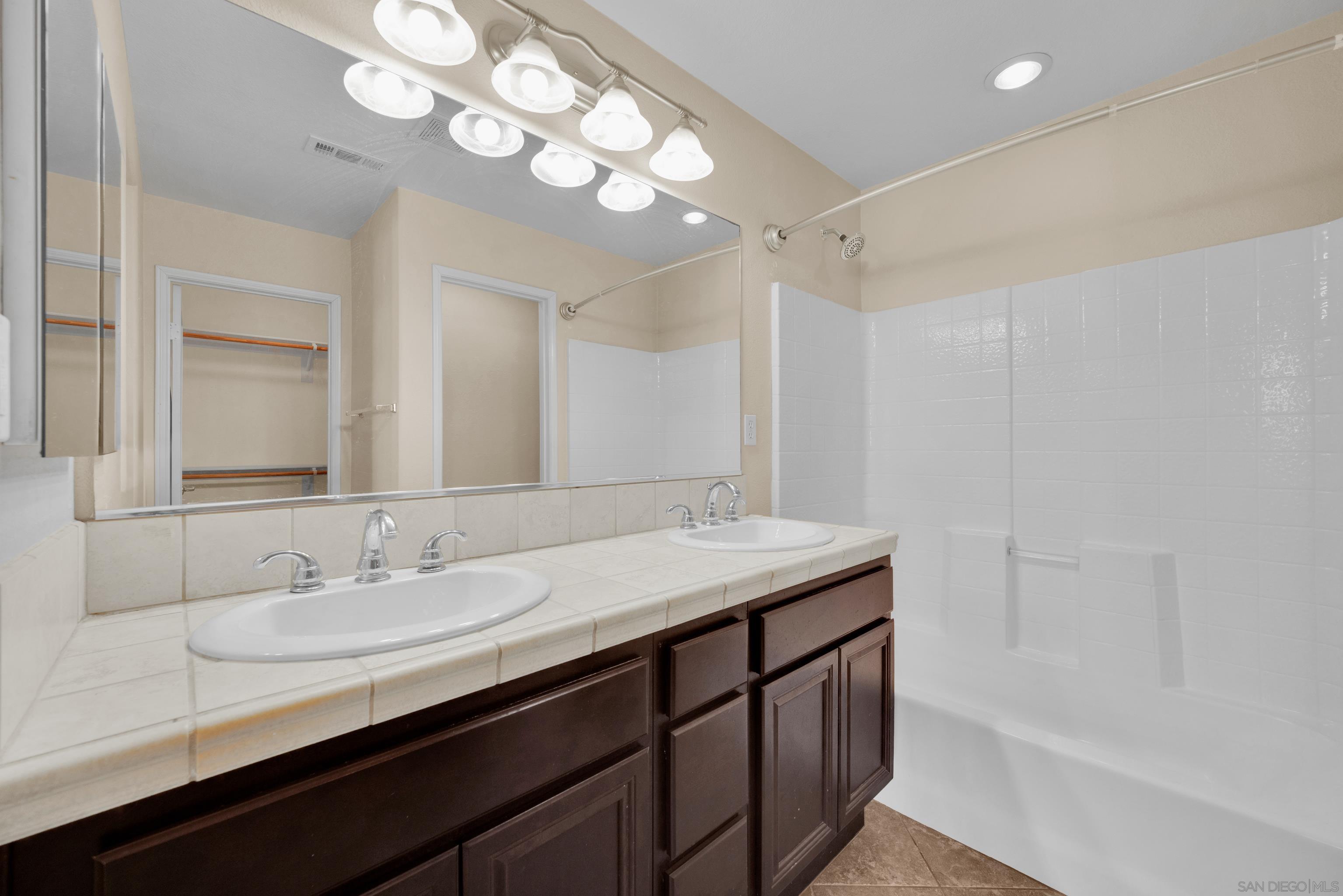 Detail Gallery Image 15 of 61 For 10413  Shelborne St  #45,  San Diego,  CA 92127 - 3 Beds | 2/1 Baths
