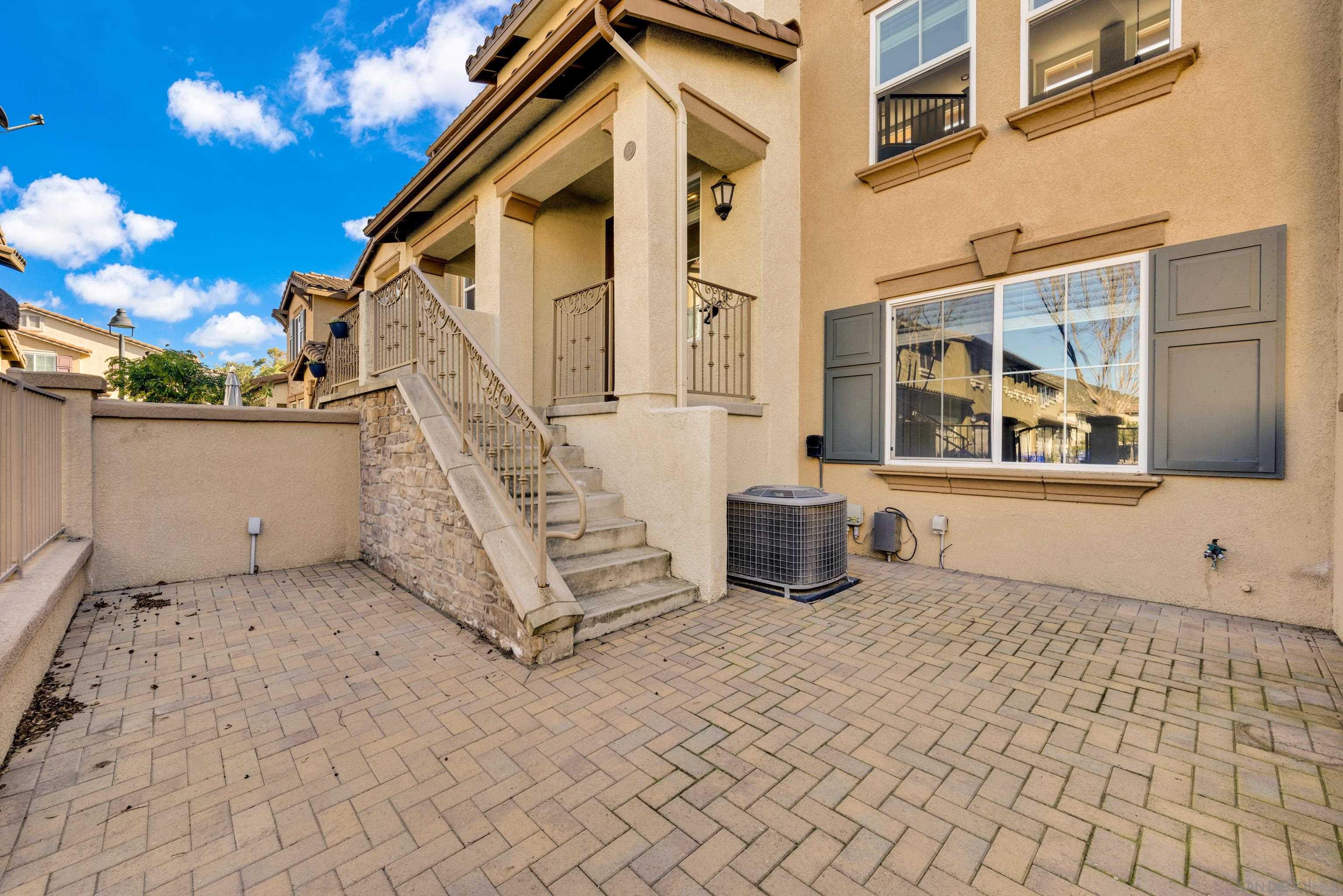 Detail Gallery Image 10 of 61 For 10413  Shelborne St  #45,  San Diego,  CA 92127 - 3 Beds | 2/1 Baths