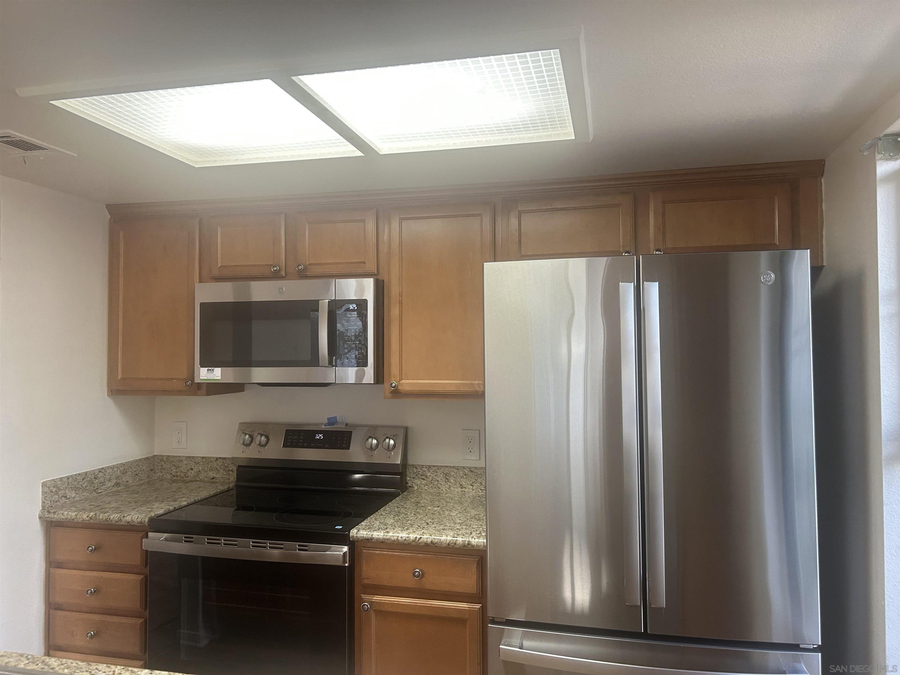 Front Image Thumbnail for SD260001338