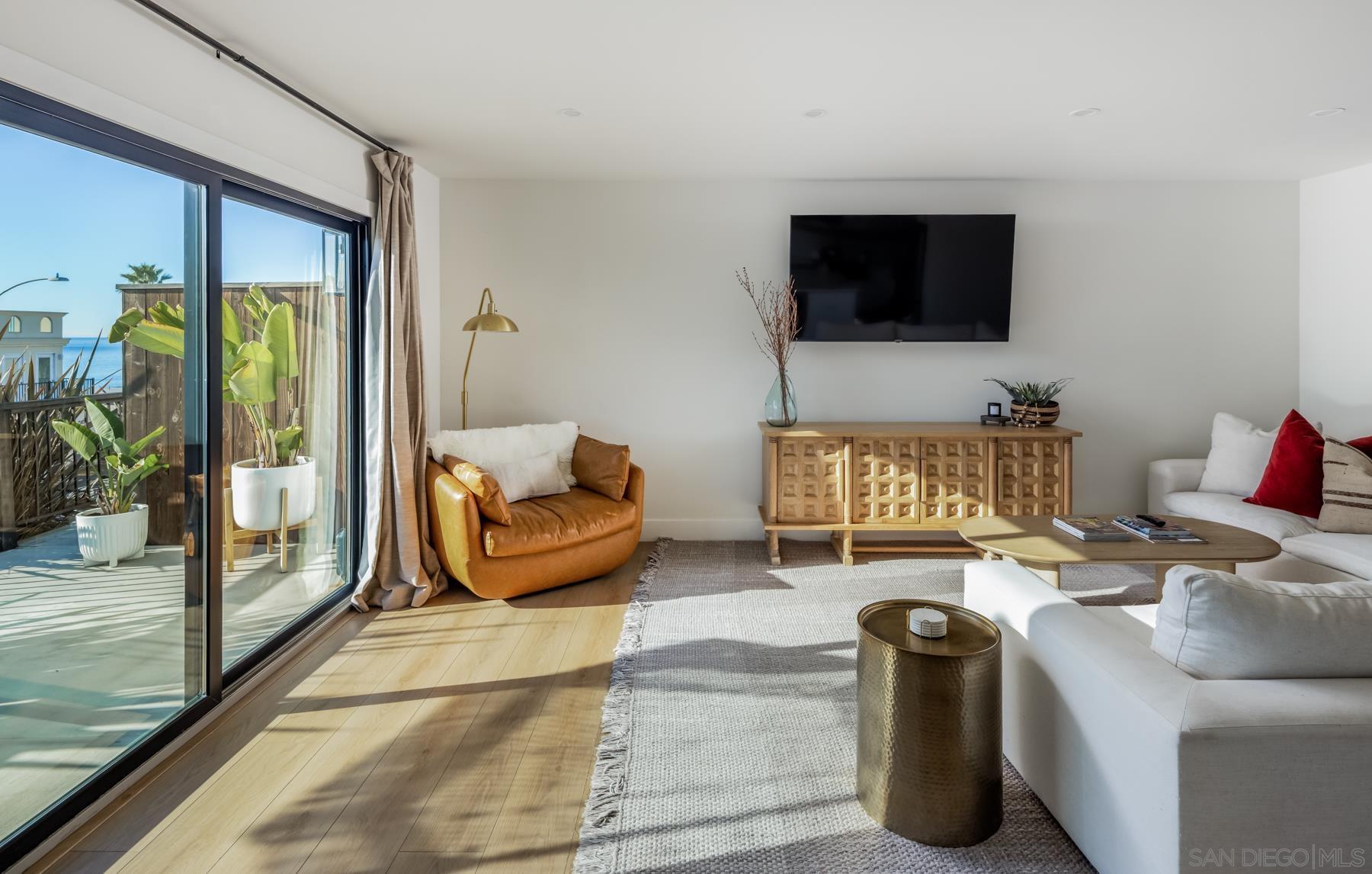 Detail Gallery Image 15 of 52 For 1842-46  S. Pacific Street, Oceanside,  CA 92054 - 6 Beds | 4 Baths