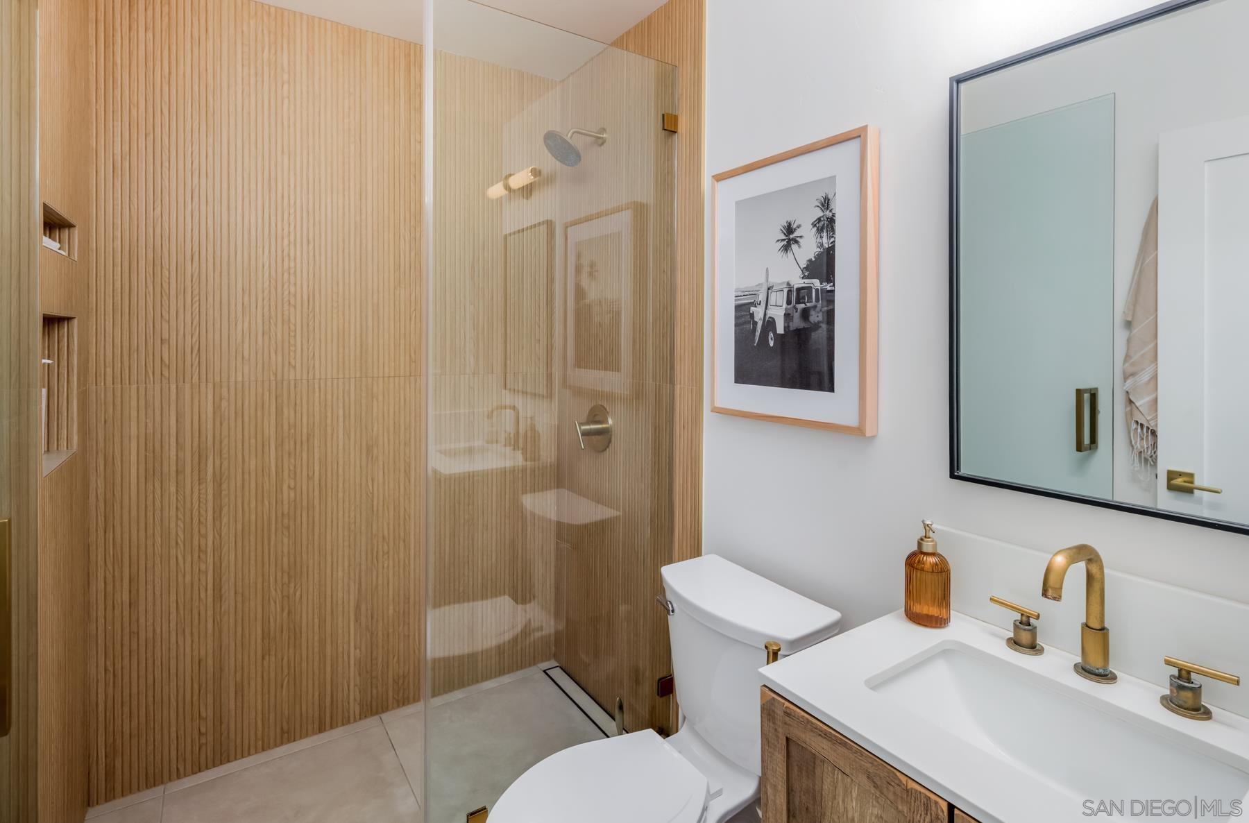 Detail Gallery Image 20 of 52 For 1842-46  S. Pacific Street, Oceanside,  CA 92054 - 6 Beds | 4 Baths