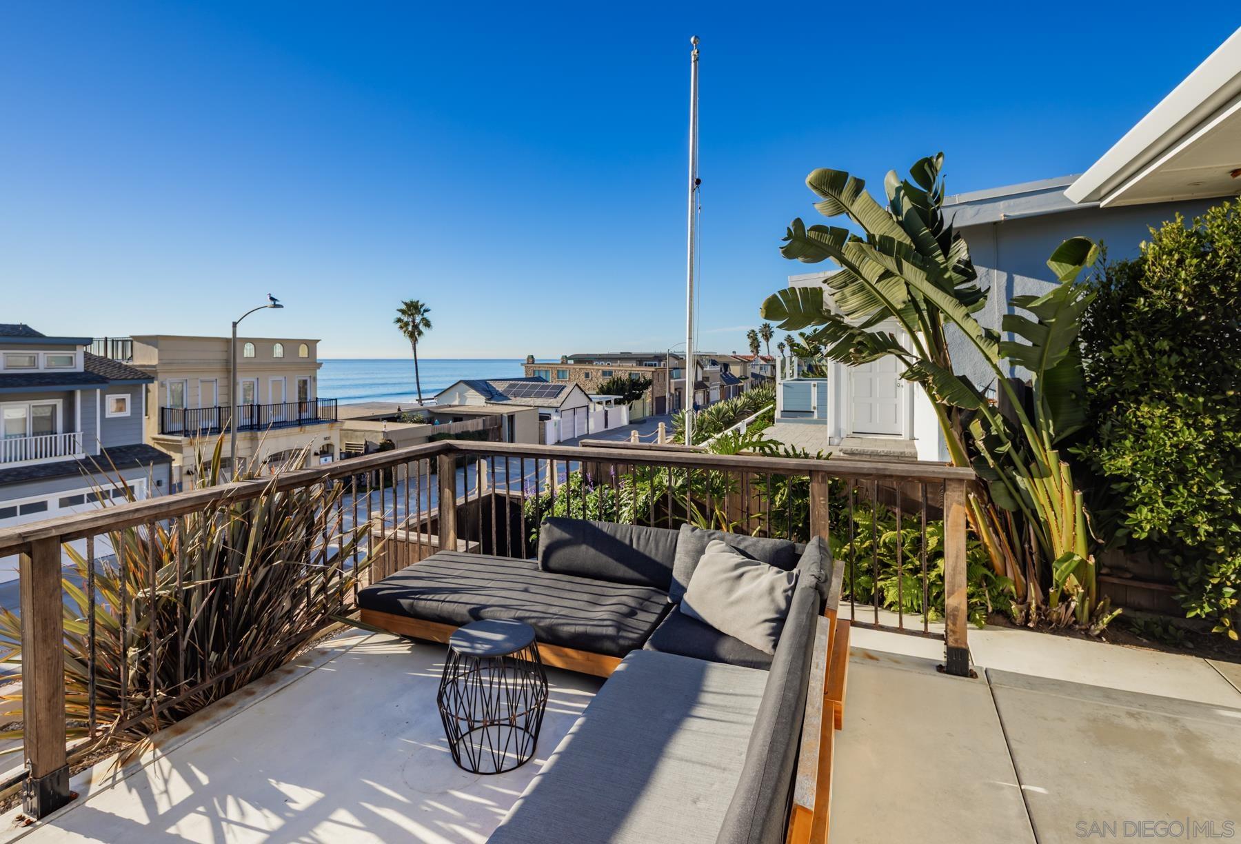 Detail Gallery Image 6 of 52 For 1842-46  S. Pacific Street, Oceanside,  CA 92054 - 6 Beds | 4 Baths