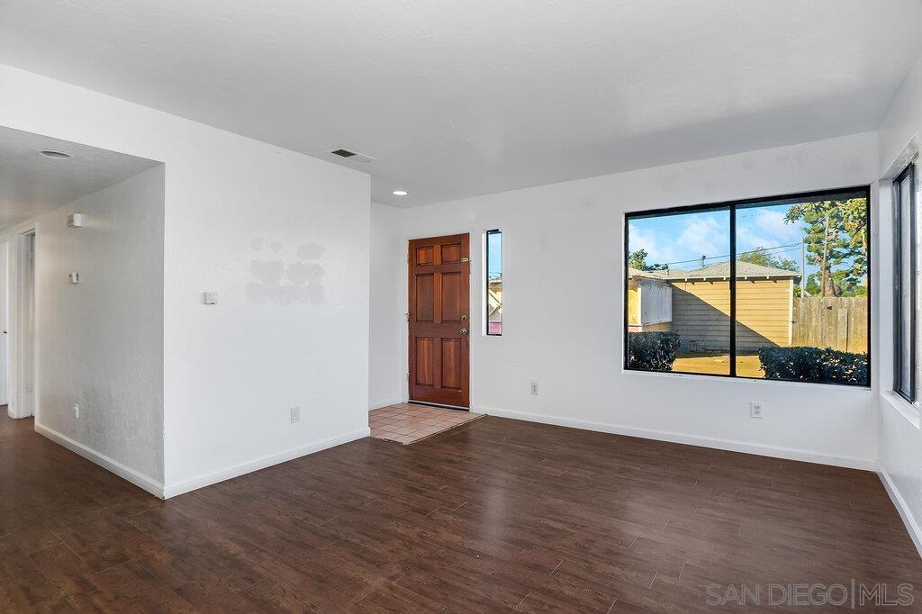 Detail Gallery Image 11 of 49 For 175 E Washington Ave., El Cajon,  CA 92020 - – Beds | – Baths