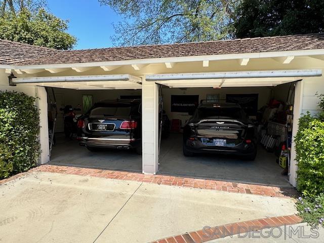 Detail Gallery Image 15 of 18 For 17  Eastfield Dr, Palos Verdes Peninsula,  CA 90274 - 7 Beds | 5/2 Baths